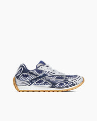 Lightweight Retro Sneaker for All-Day Comfort Breathable Cage Design