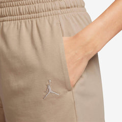 Air Jordan Knit Shorts - Women's