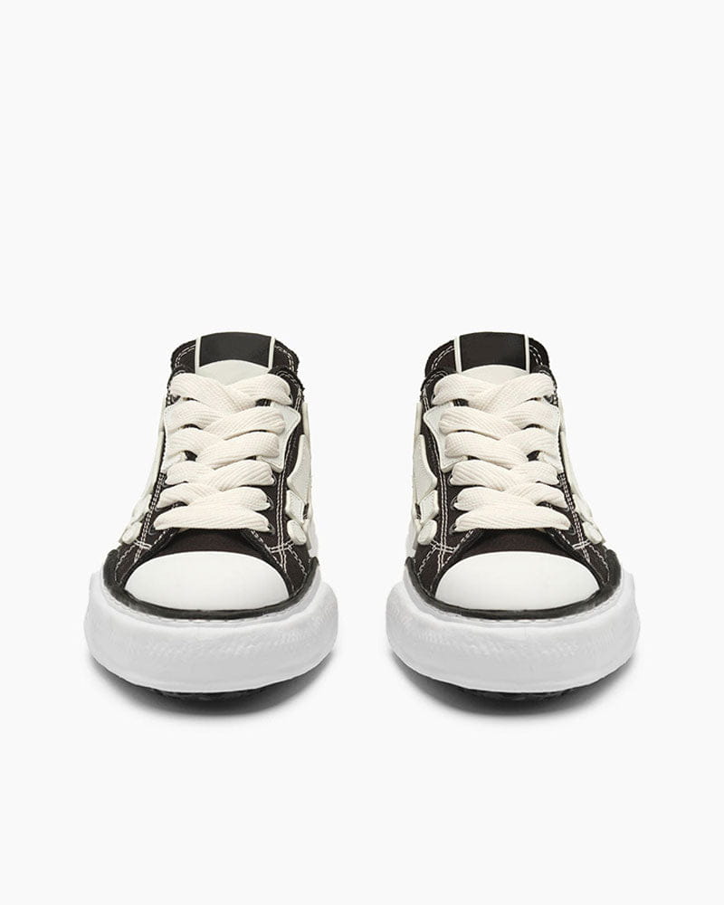 Women's Daily Commute Edgy Bones Canvas Sneakers