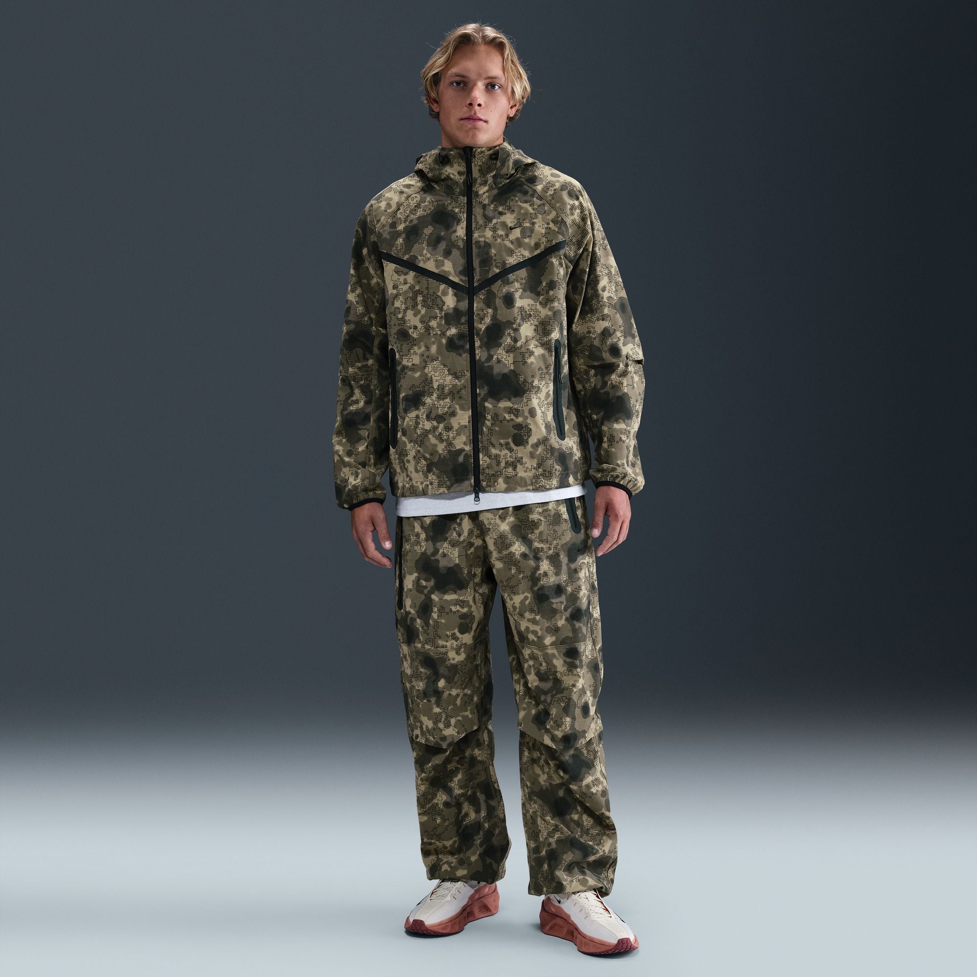 Nike Tech  Dri-FIT Woven Camo Windrunner Jacket - Men's