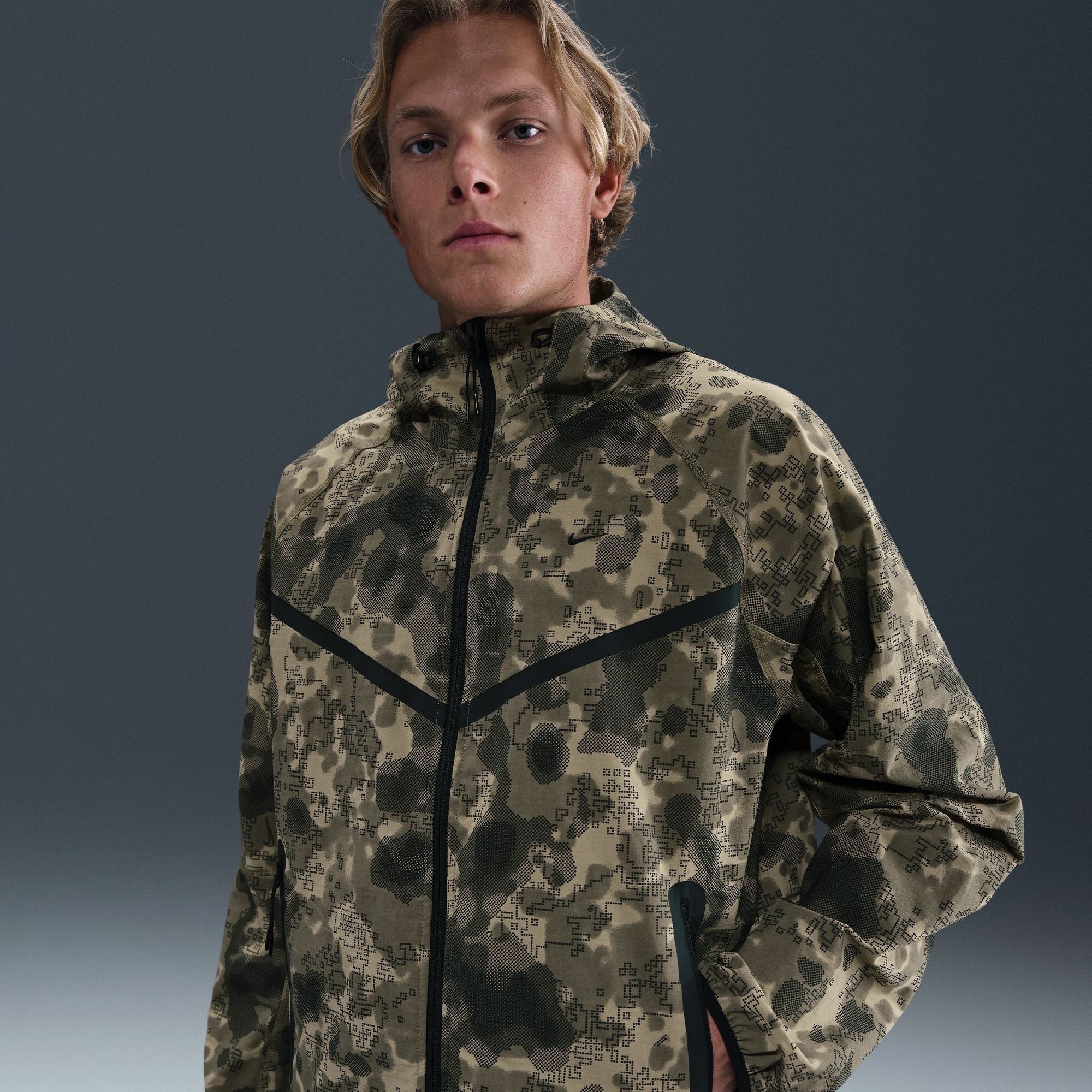 Nike Tech  Dri-FIT Woven Camo Windrunner Jacket - Men's