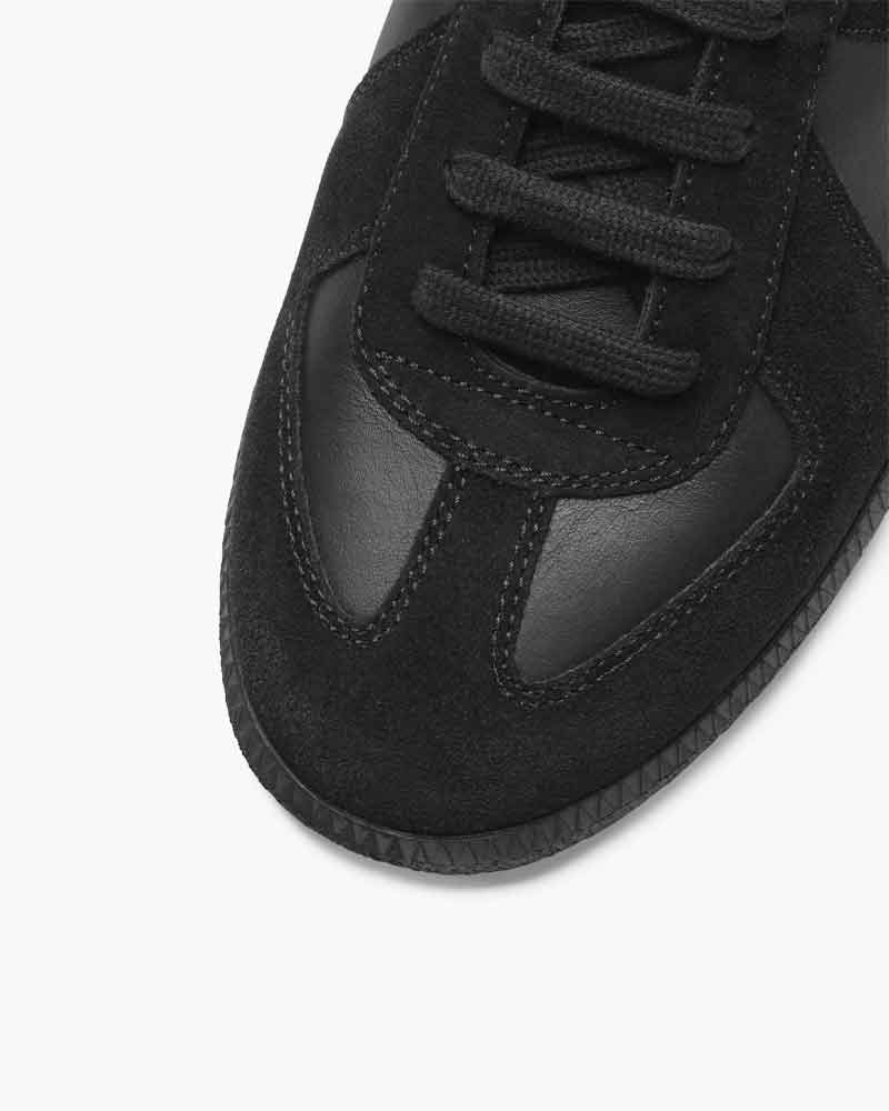Everyday low-top leather street sneakers