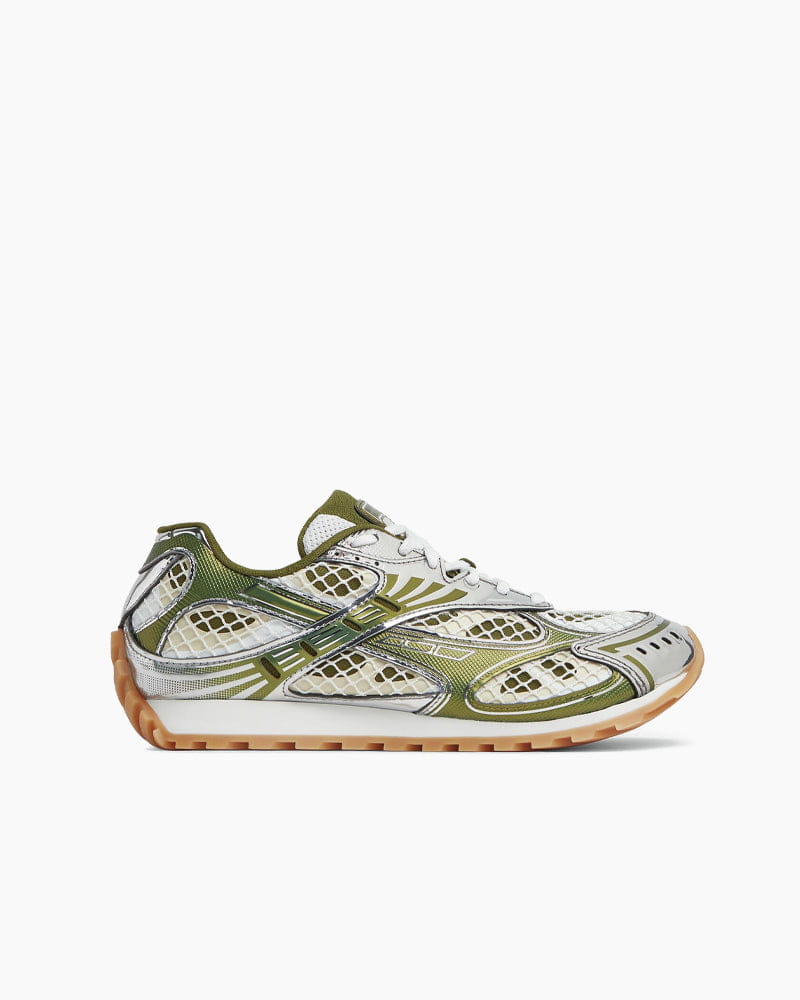 Lightweight Retro Sneaker for All-Day Comfort Breathable Cage Design