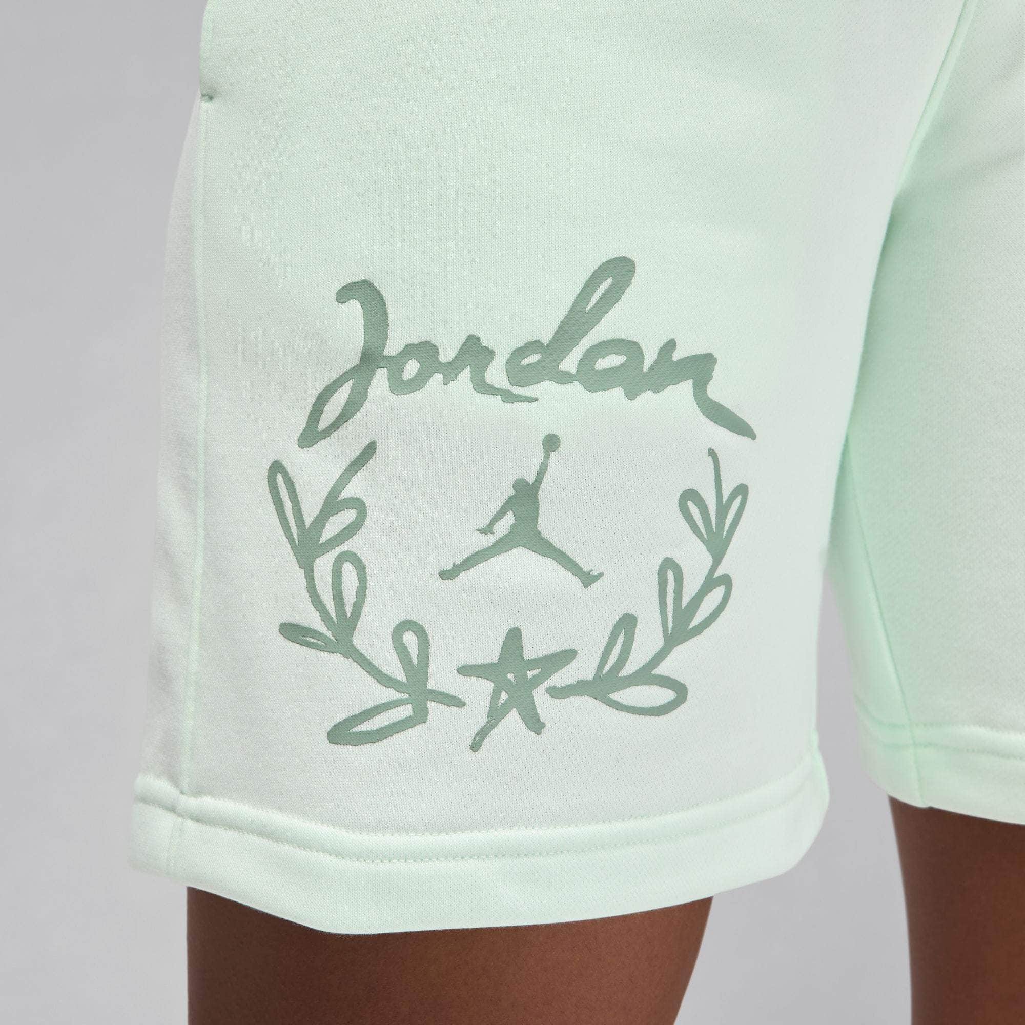 Air Jordan Brooklyn Fleece Graphic Shorts - Women's