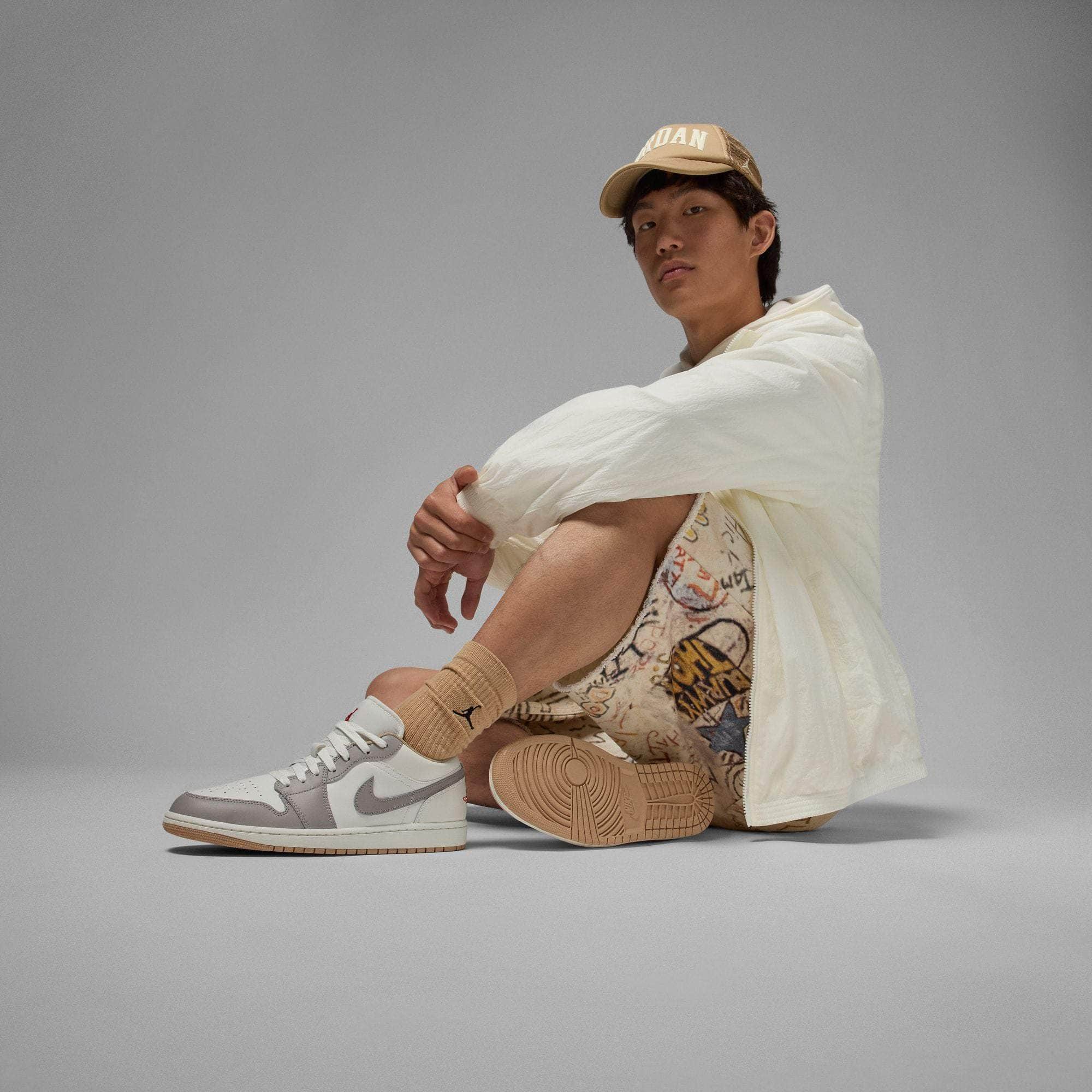 Air Jordan 1 Low - Men's