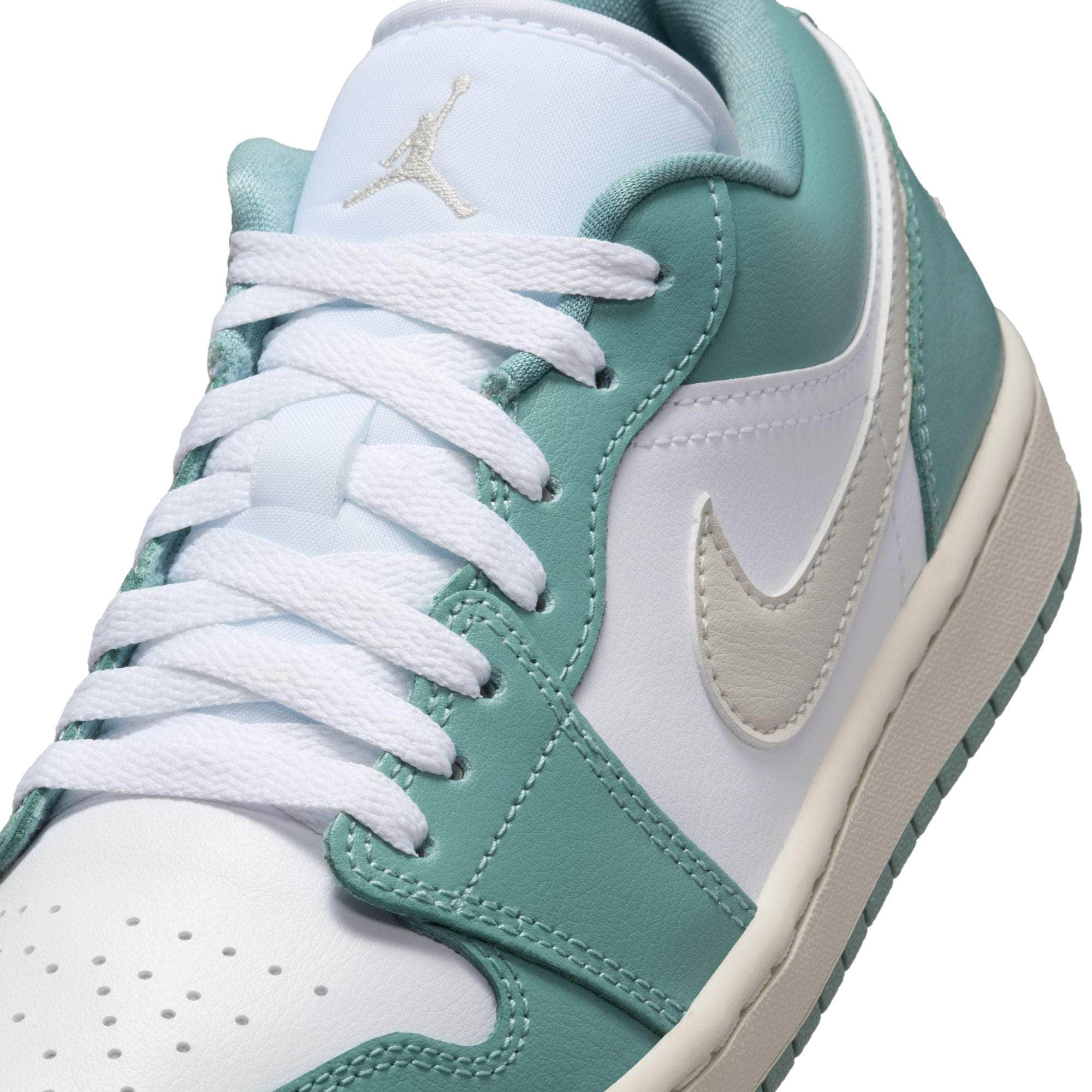 Air Jordan 1 Low - Women's