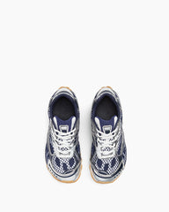 Lightweight Retro Sneaker for All-Day Comfort Breathable Cage Design