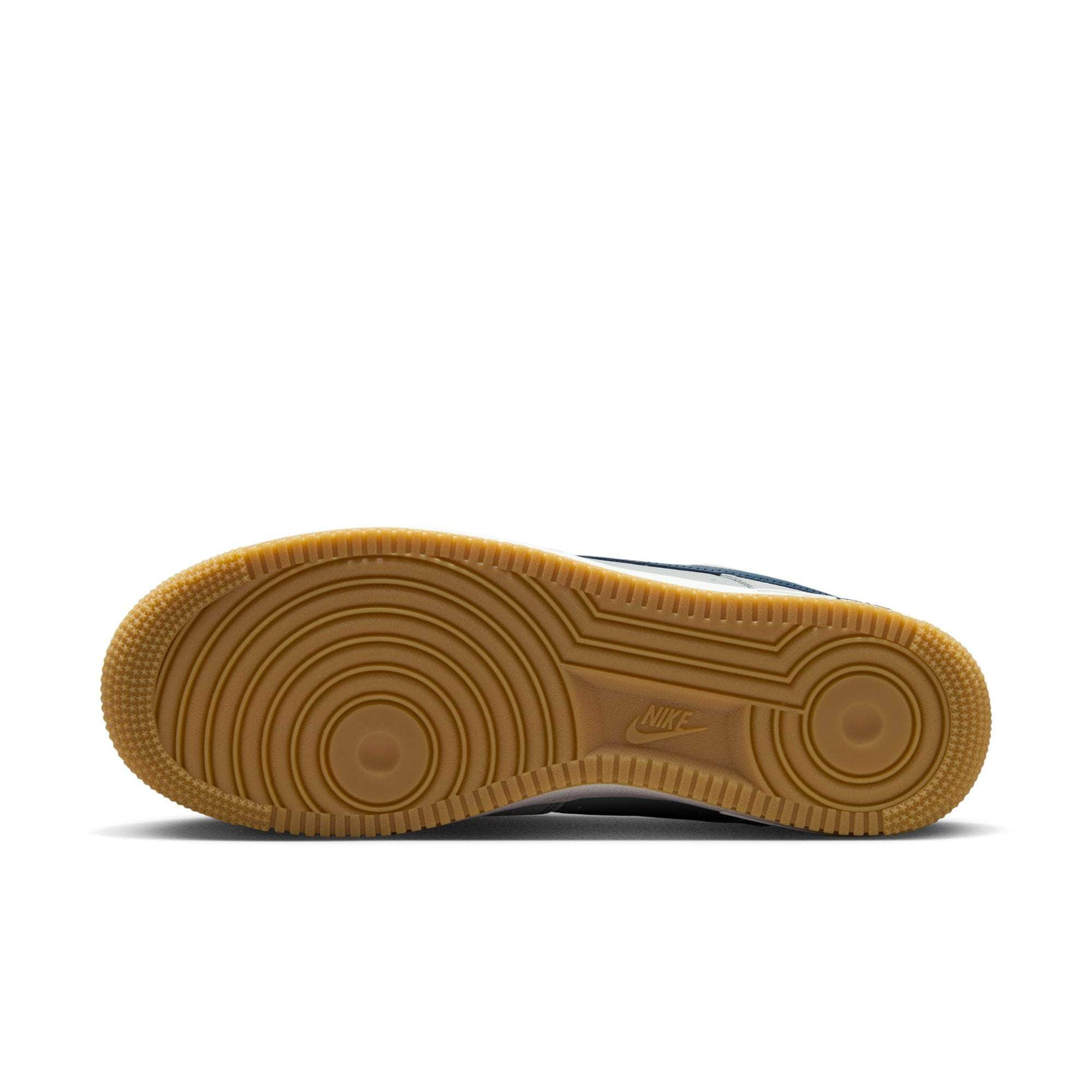 Nike Air Force 1 '07 LV8 - Men's
