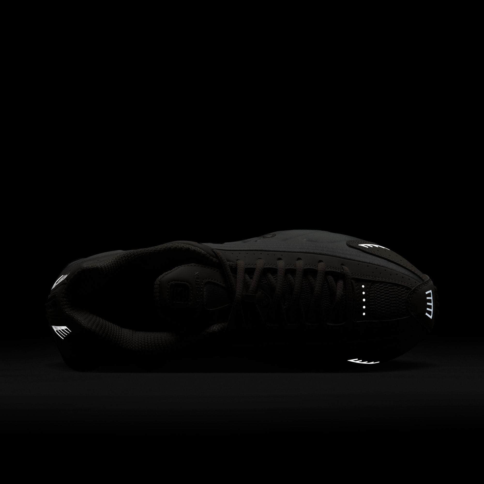 Nike Shox R4 - Men's