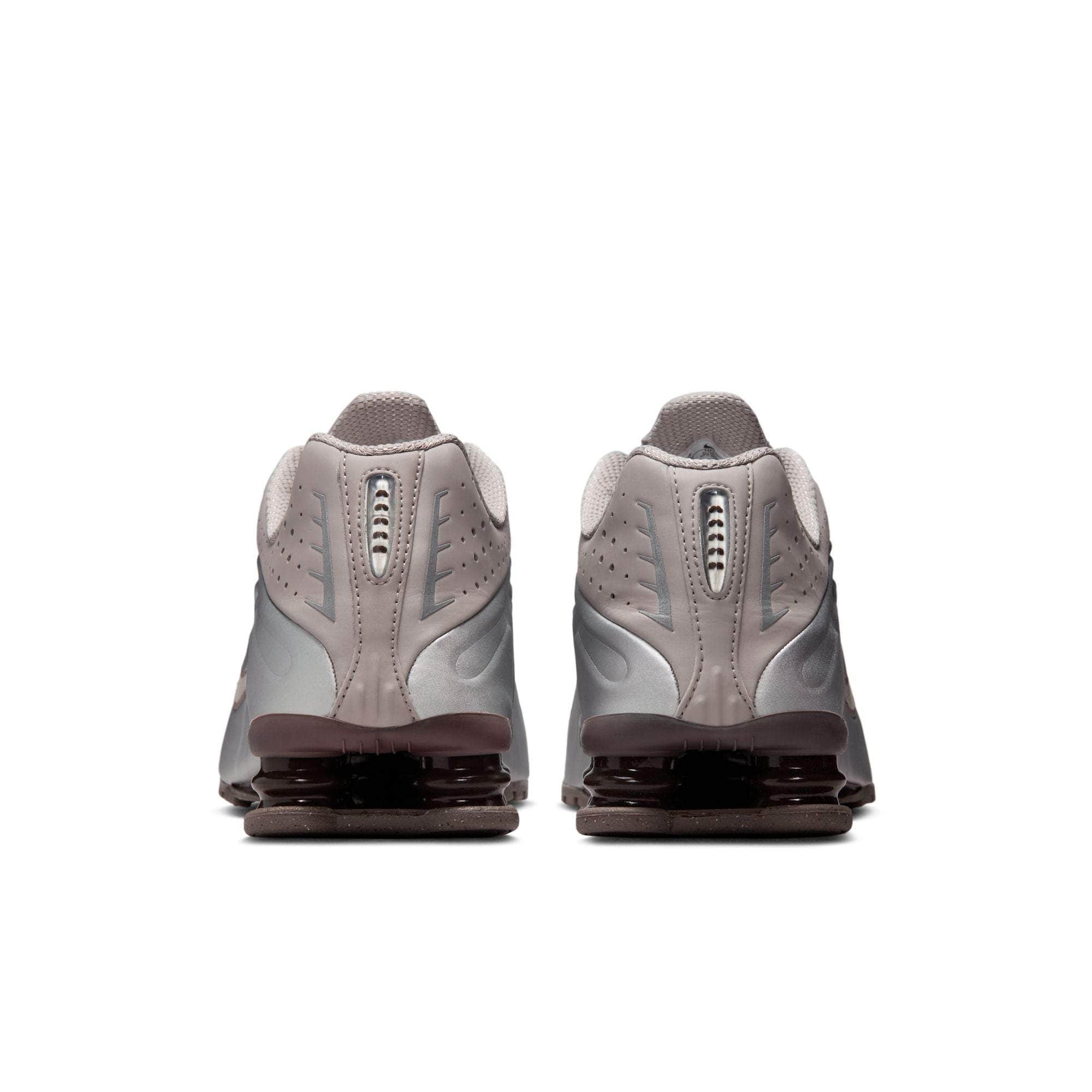 Nike Shox R4 - Men's