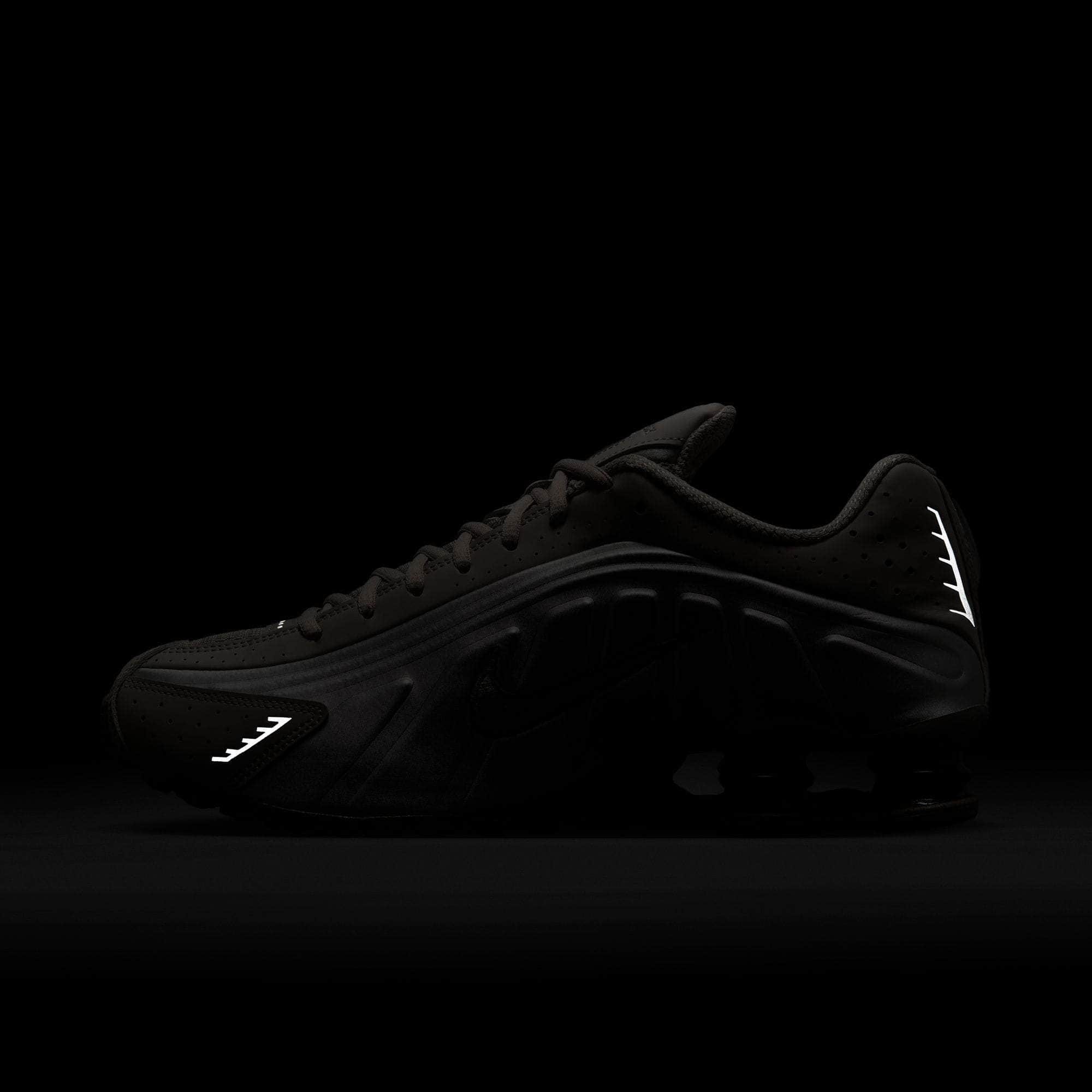 Nike Shox R4 - Men's