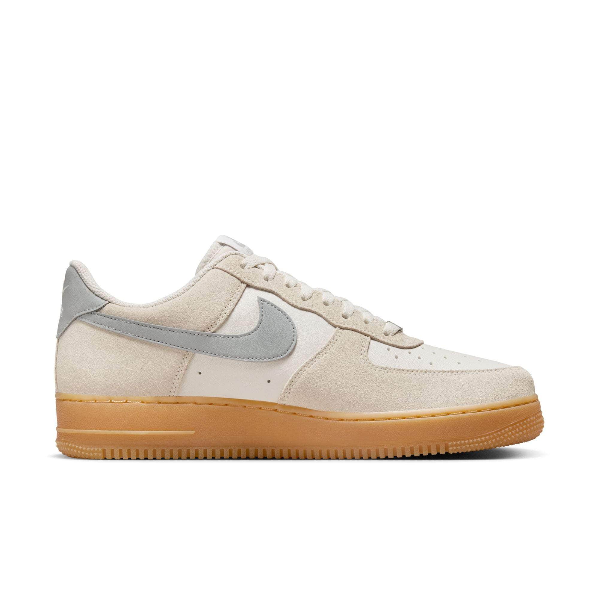 Nike Air Force 1 '07 LV8 - Men's