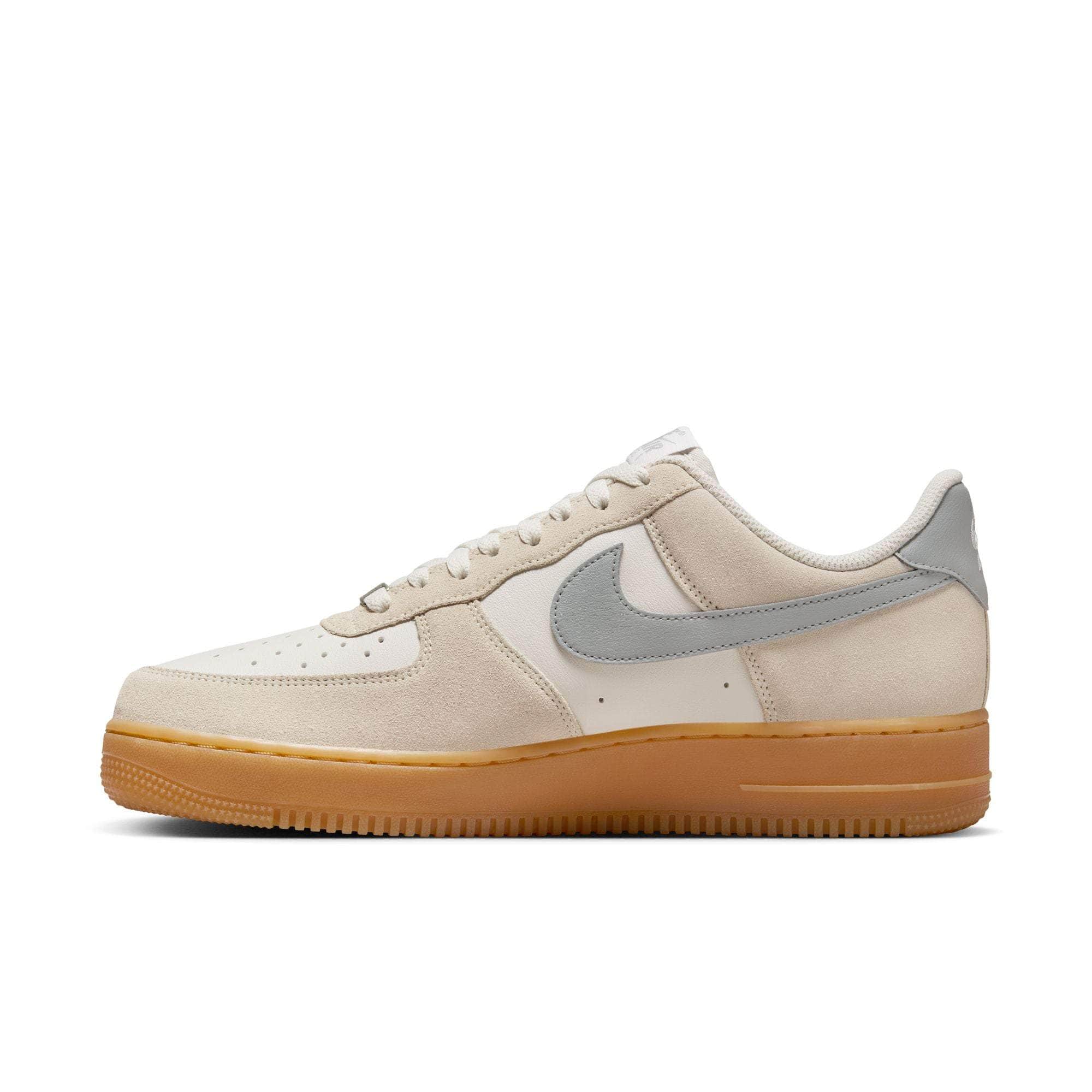 Nike Air Force 1 '07 LV8 - Men's
