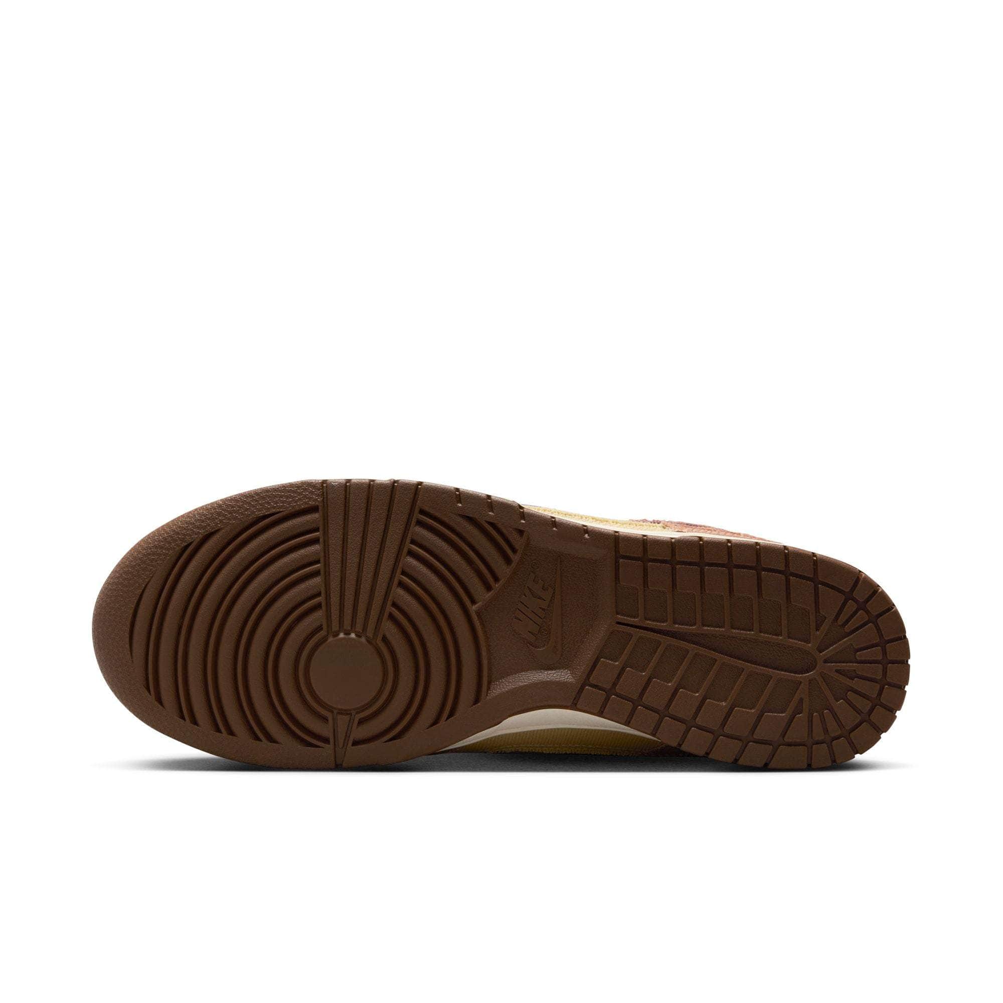 Nike Dunk Low Retro SE - Men's