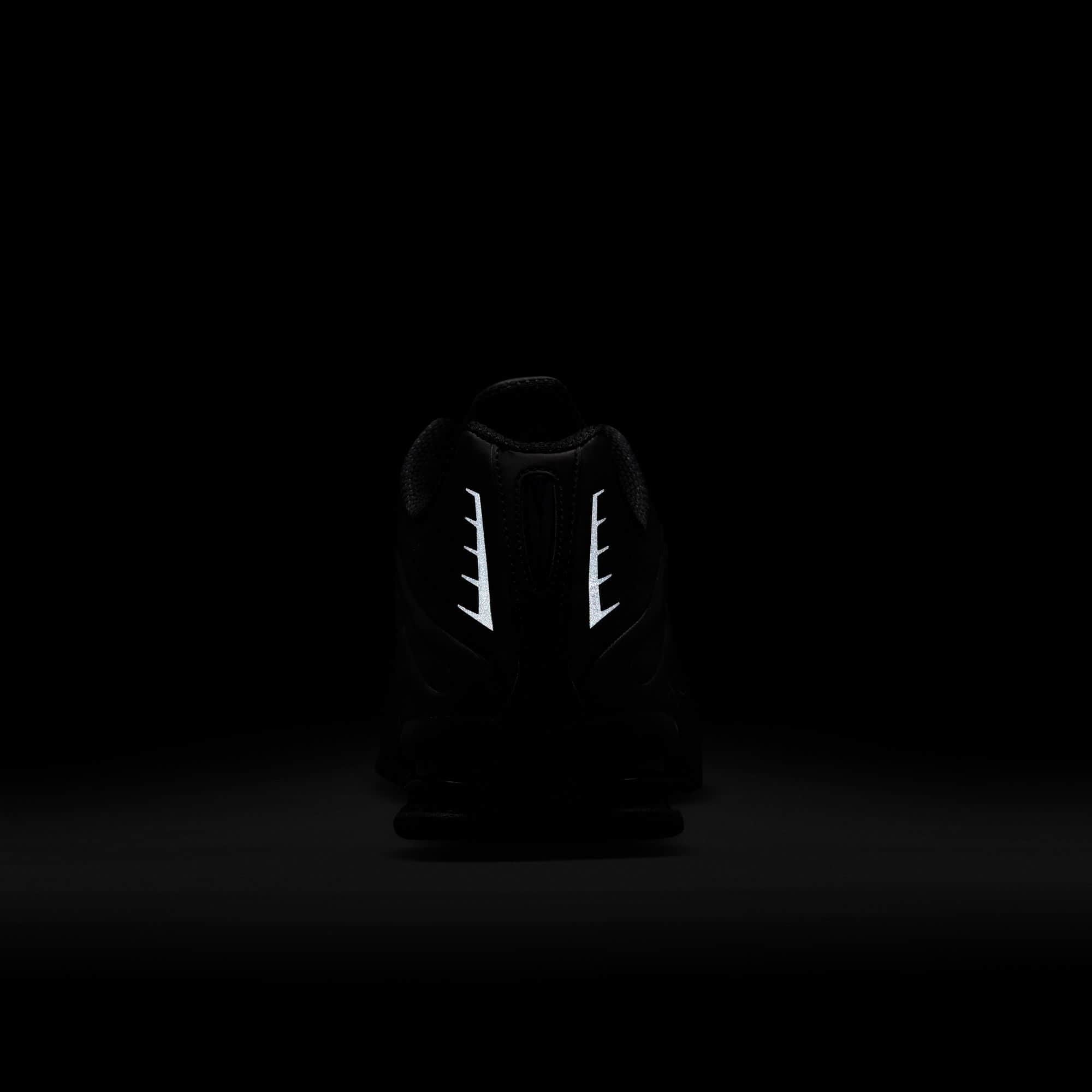 Nike Shox R4 - Men's