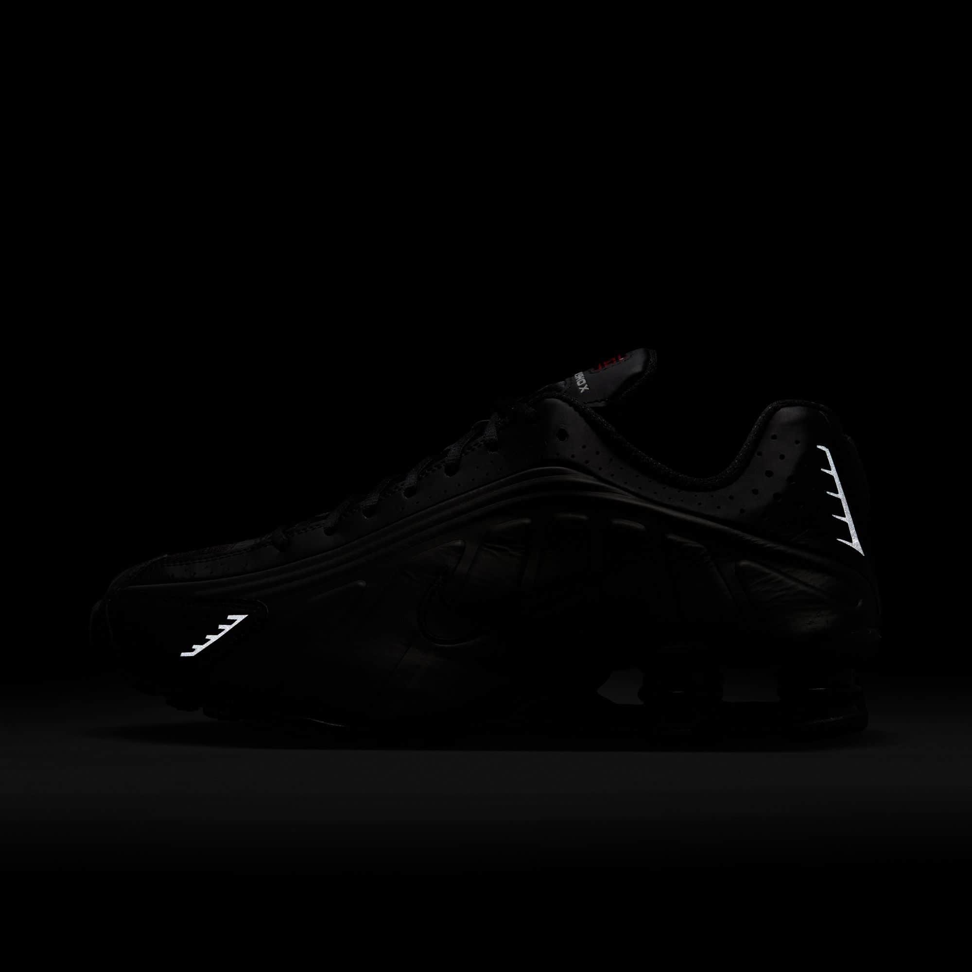 Nike Shox R4 - Men's