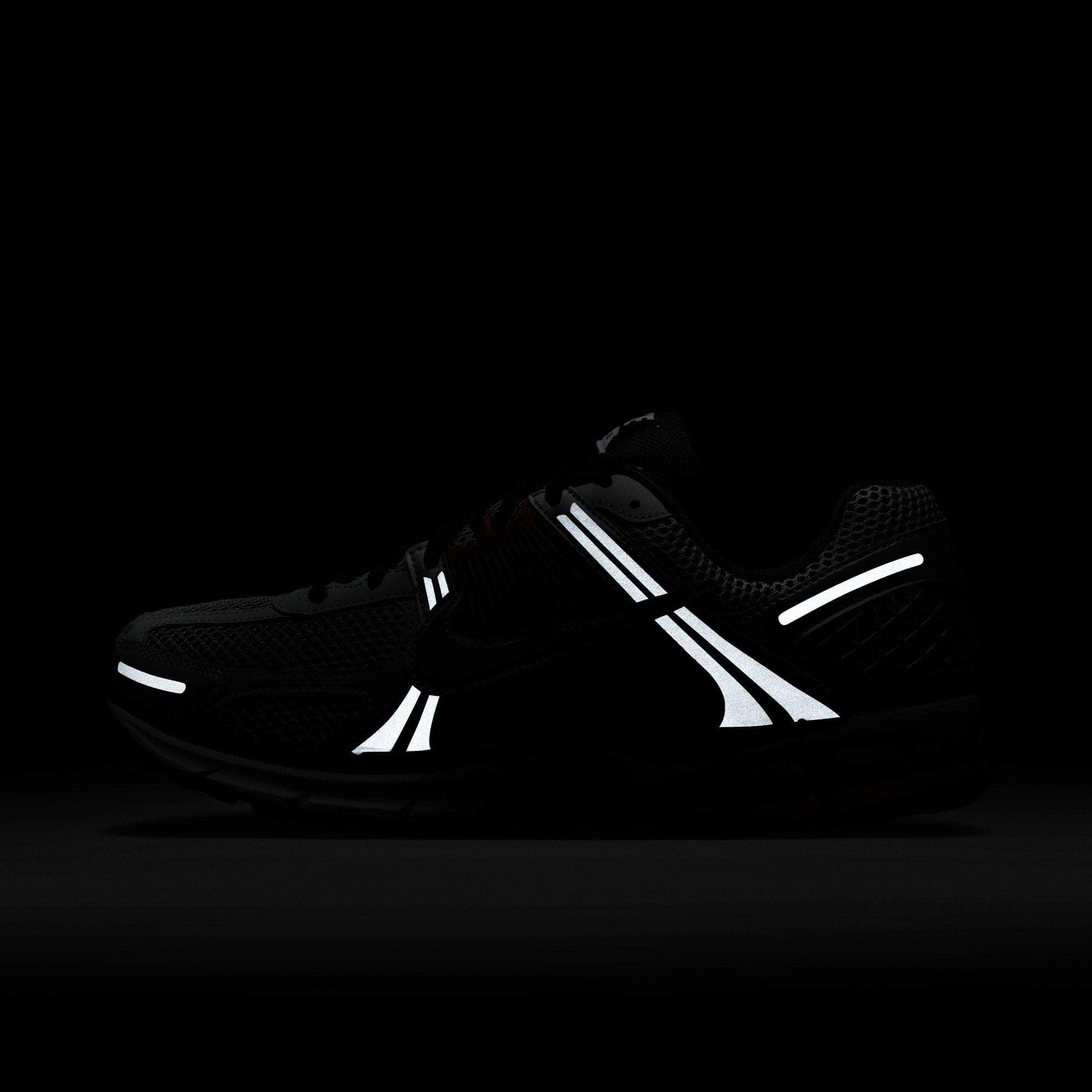 Nike Zoom Vomero 5  - Men's
