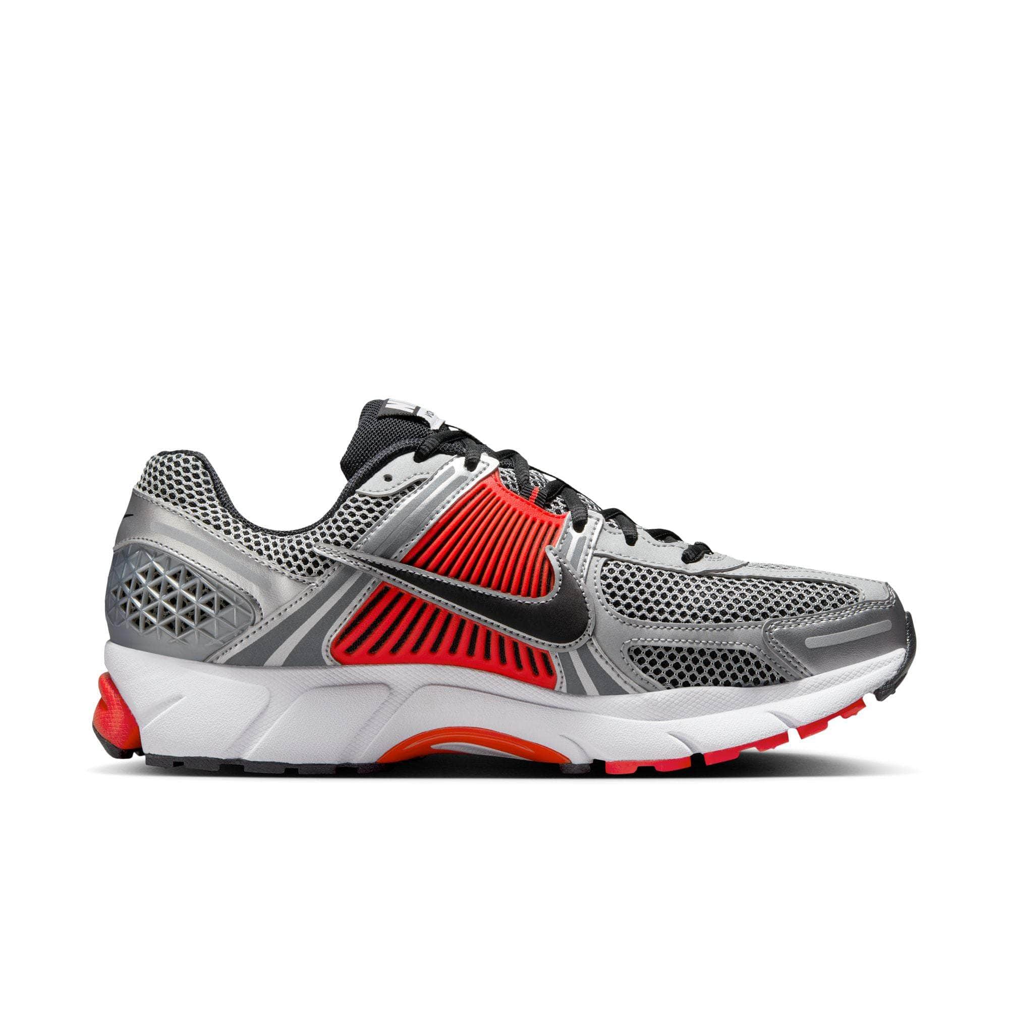 Nike Zoom Vomero 5  - Men's