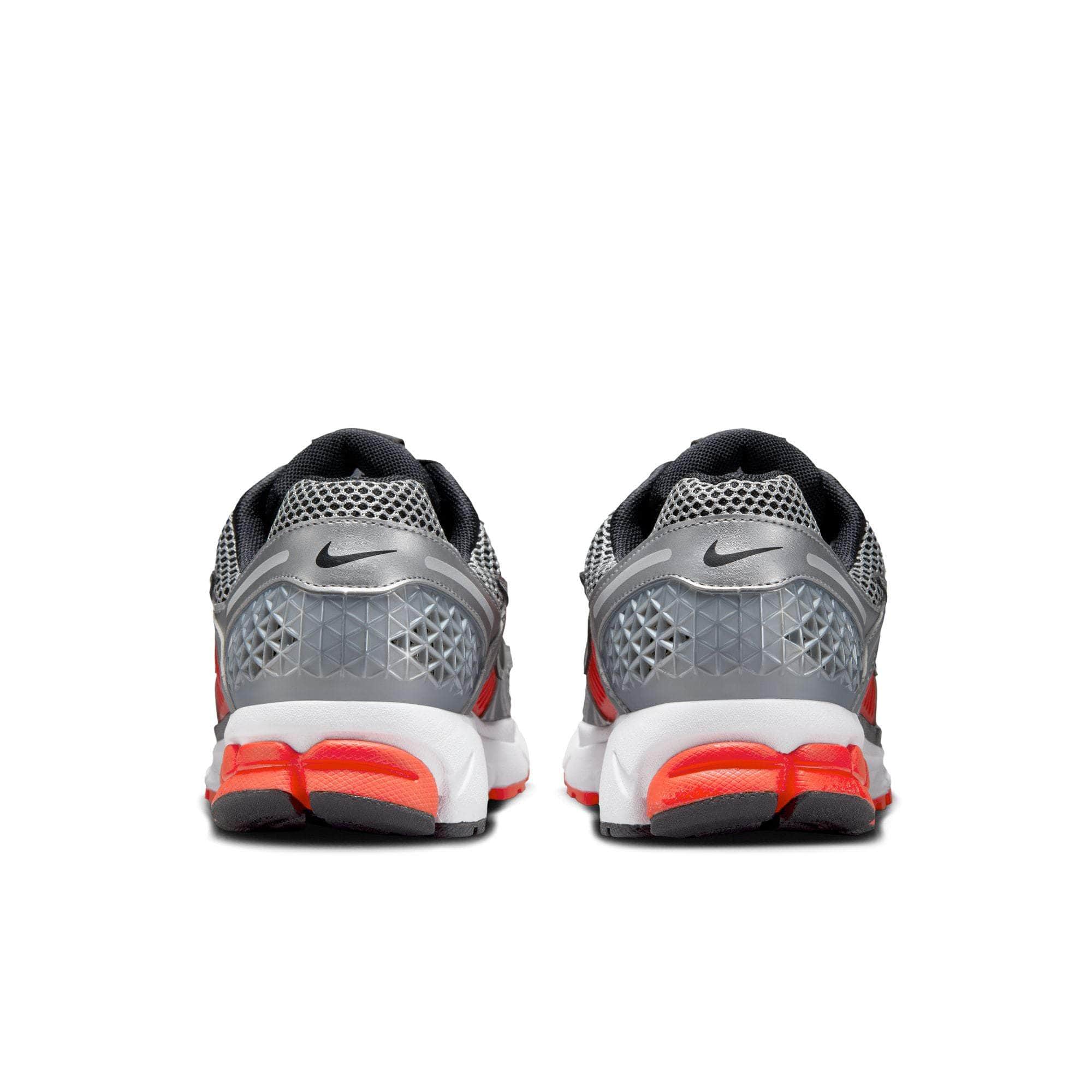 Nike Zoom Vomero 5  - Men's