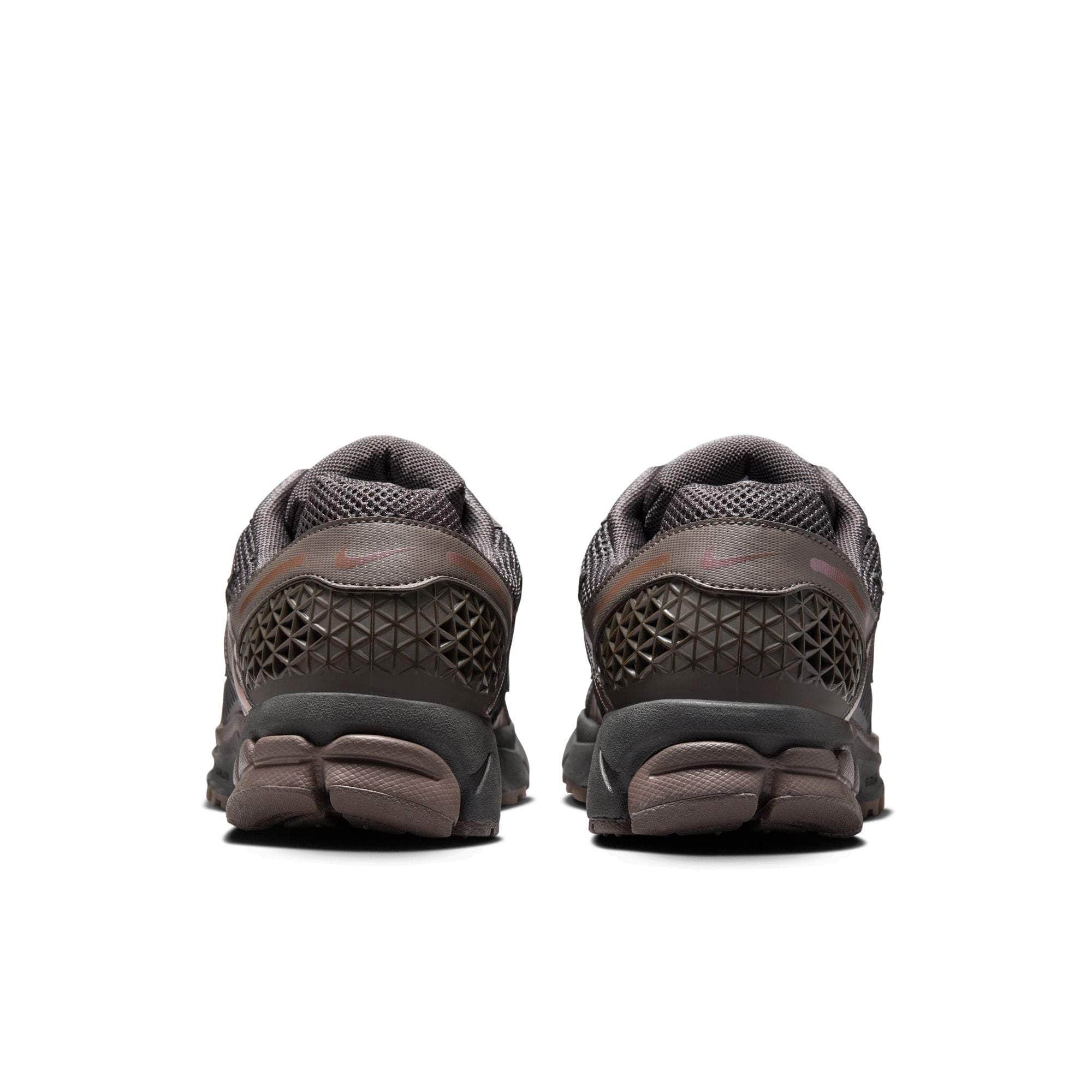 Nike Zoom Vomero 5 - Men's