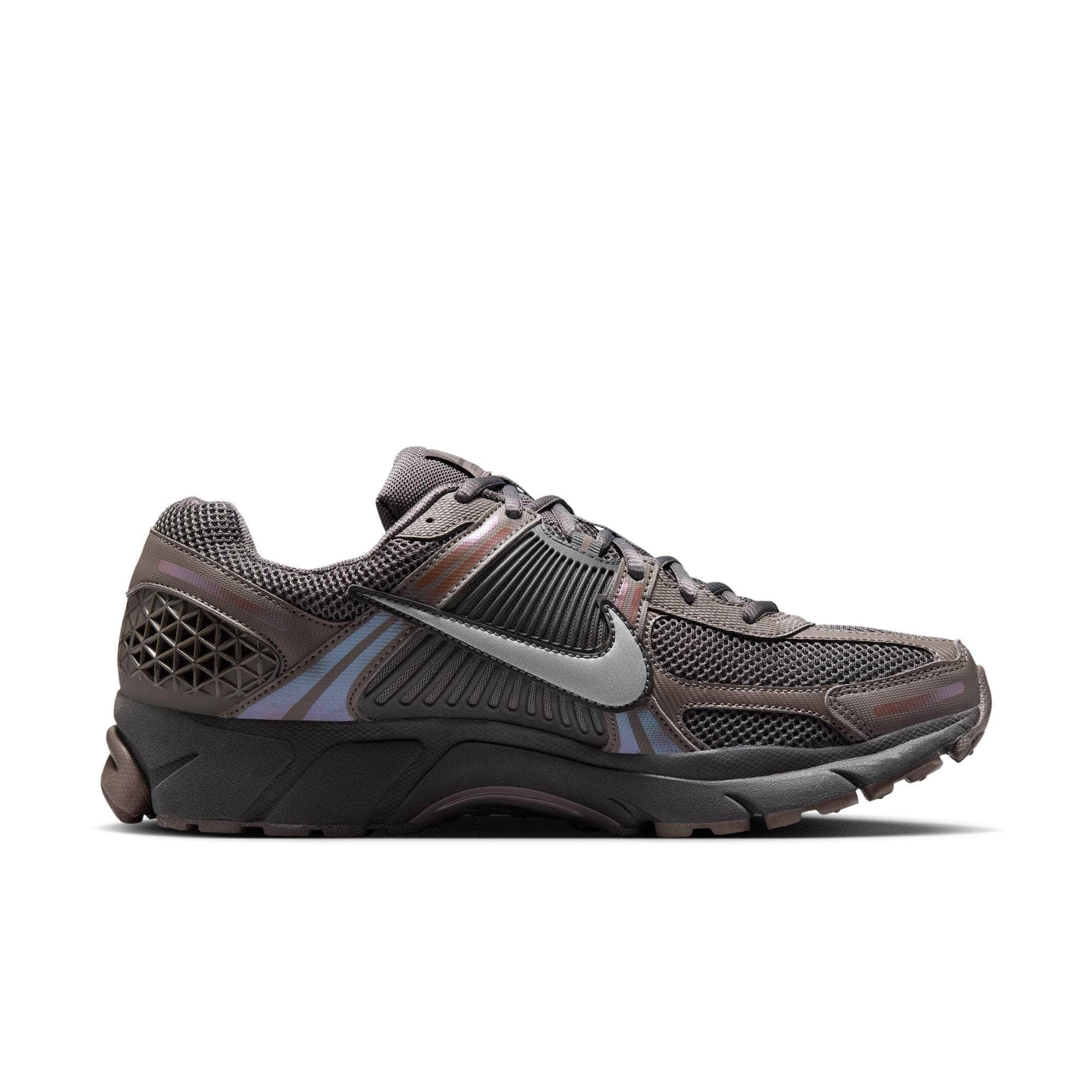 Nike Zoom Vomero 5 - Men's