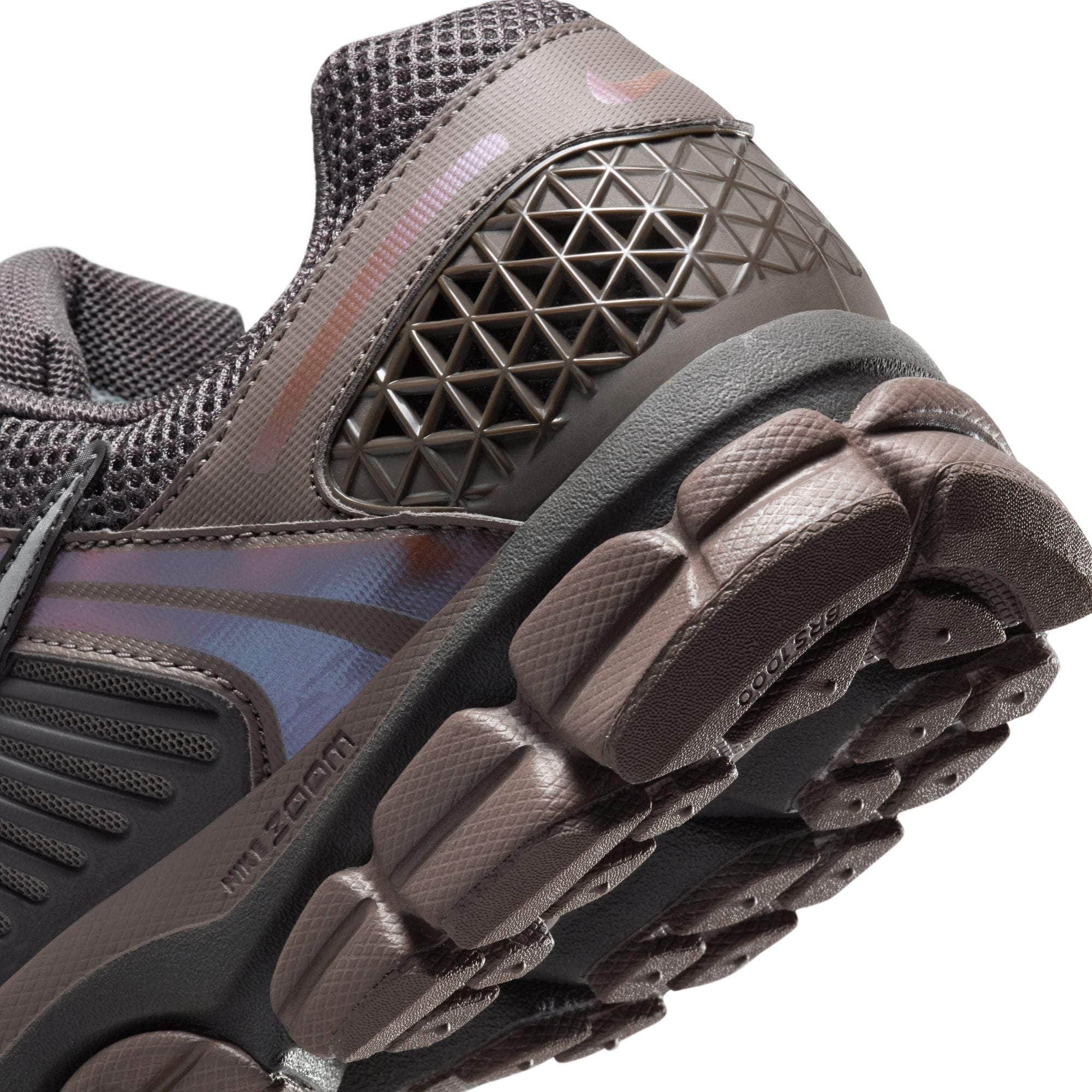 Nike Zoom Vomero 5 - Men's