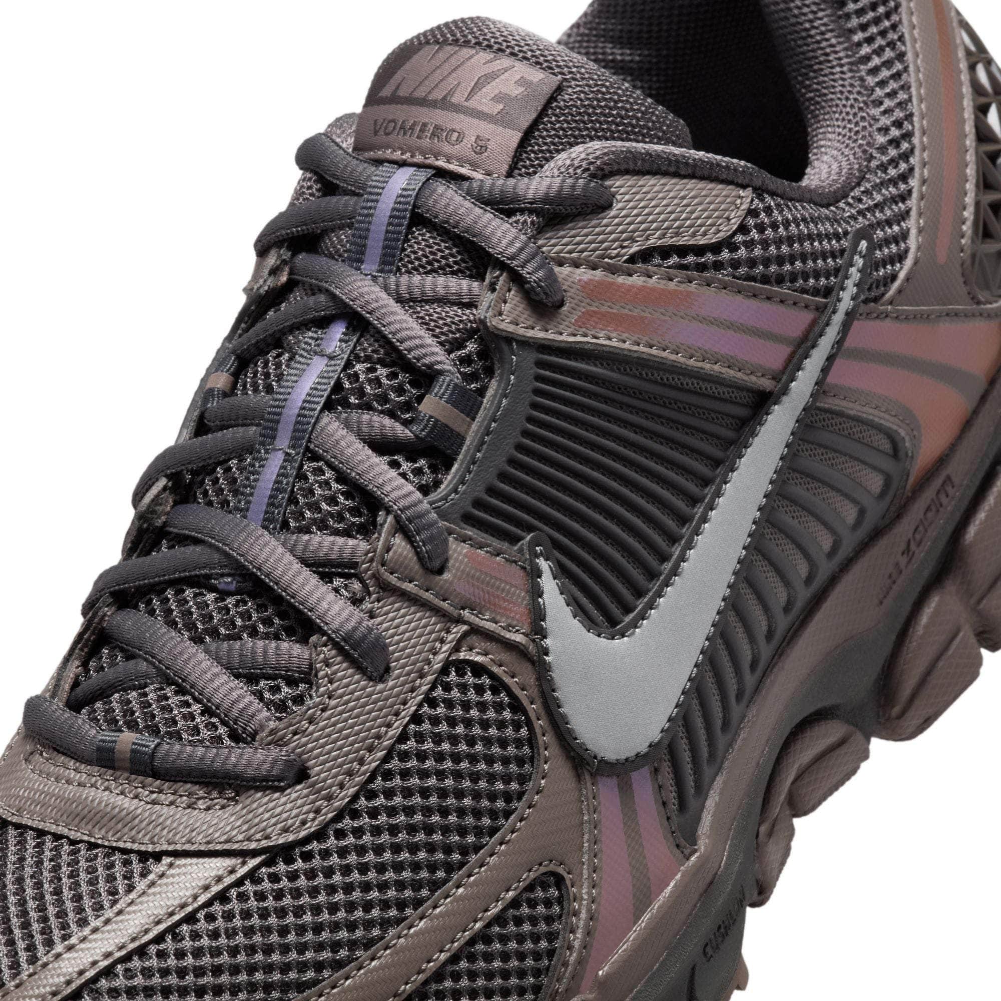 Nike Zoom Vomero 5 - Men's