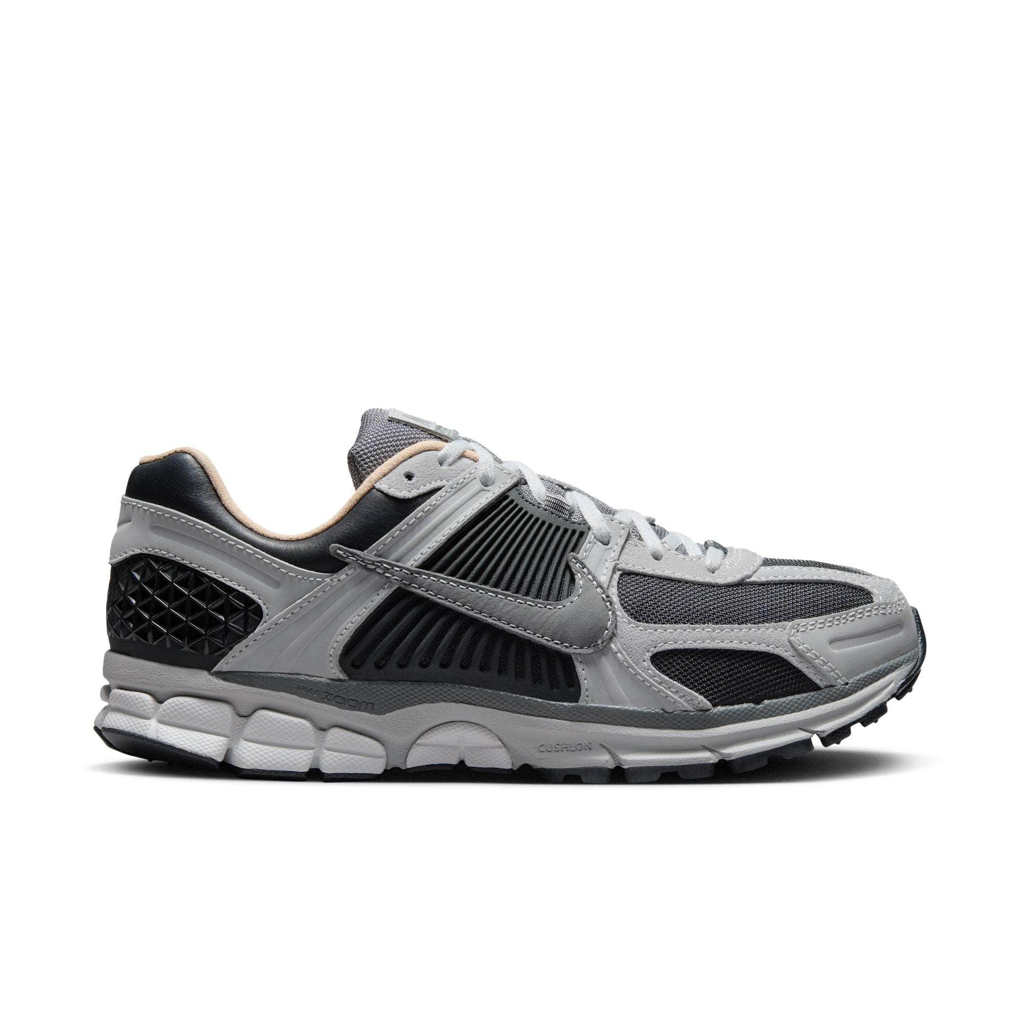 Nike Zoom Vomero 5 - Men's