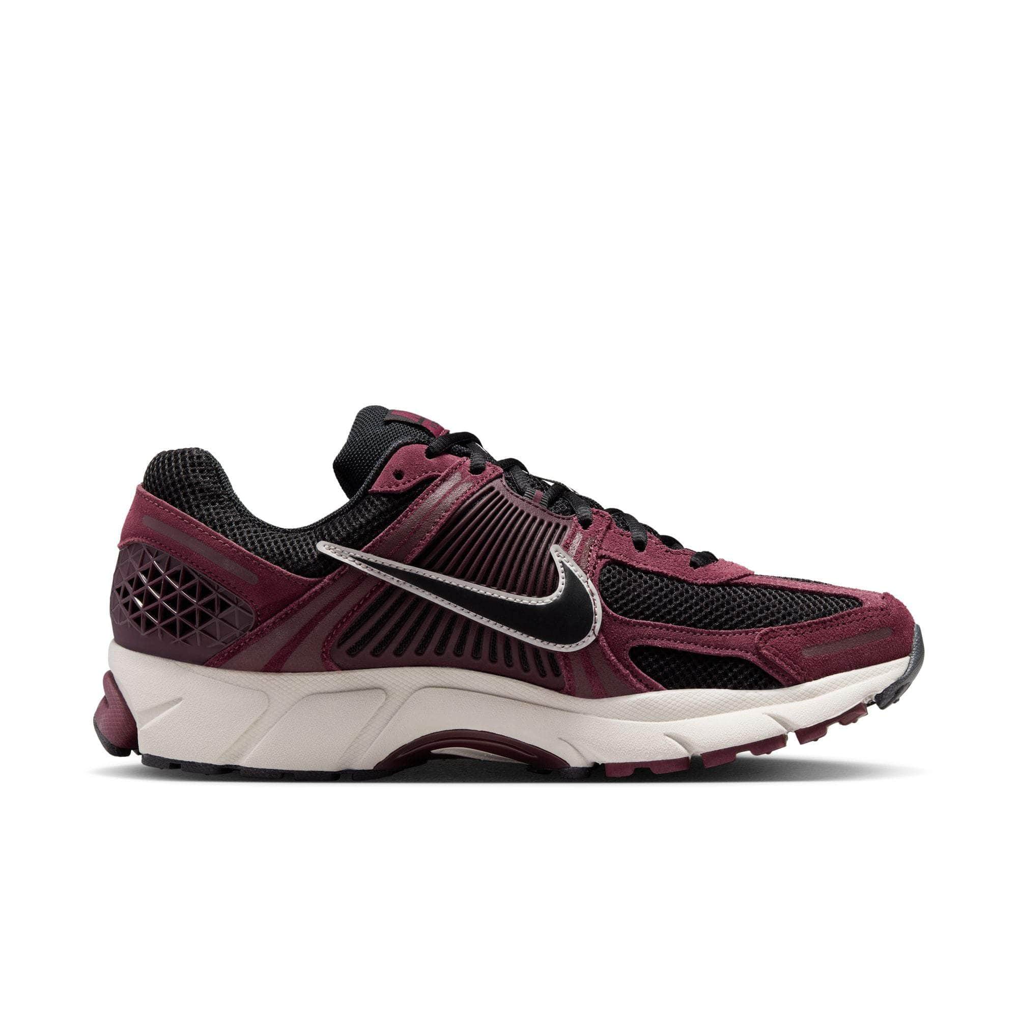 Nike Zoom Vomero 5 - Men's