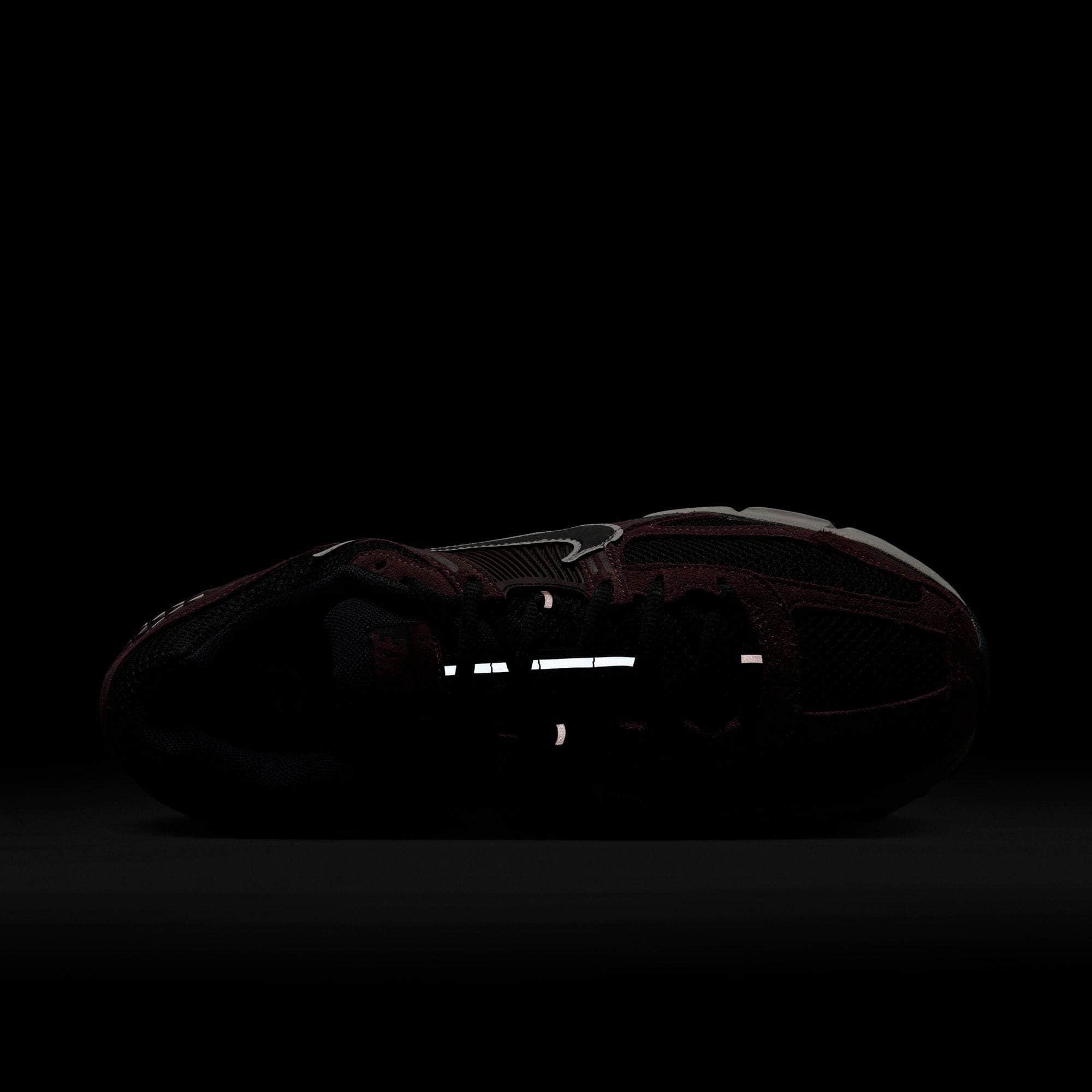 Nike Zoom Vomero 5 - Men's