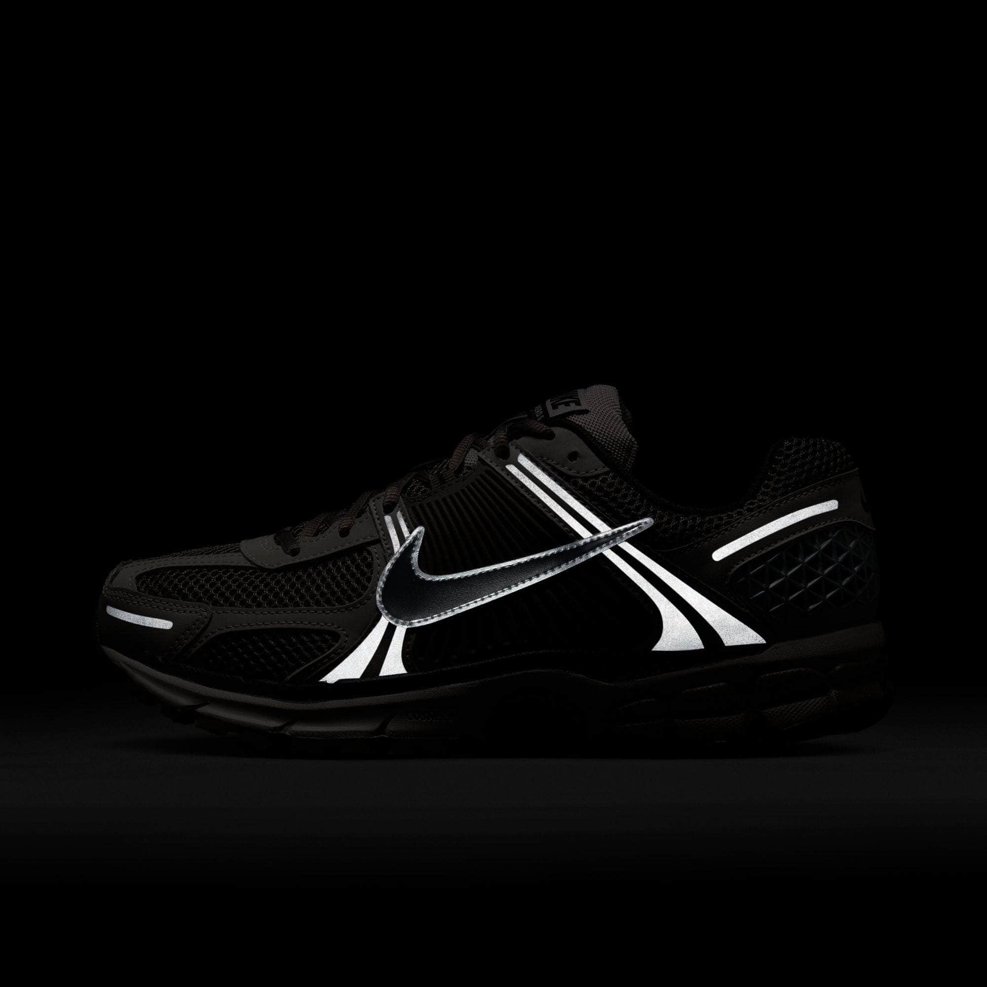 Nike Zoom Vomero 5 - Men's