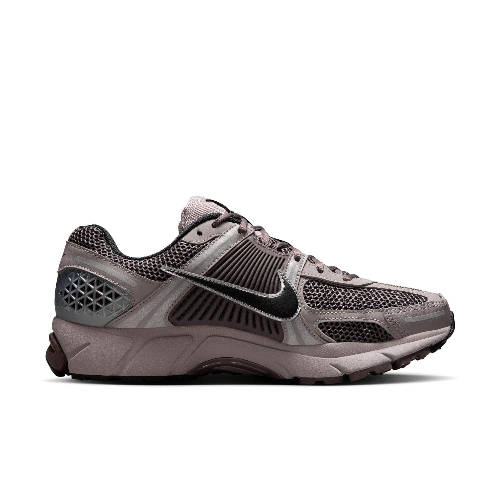 Nike Zoom Vomero 5 - Men's