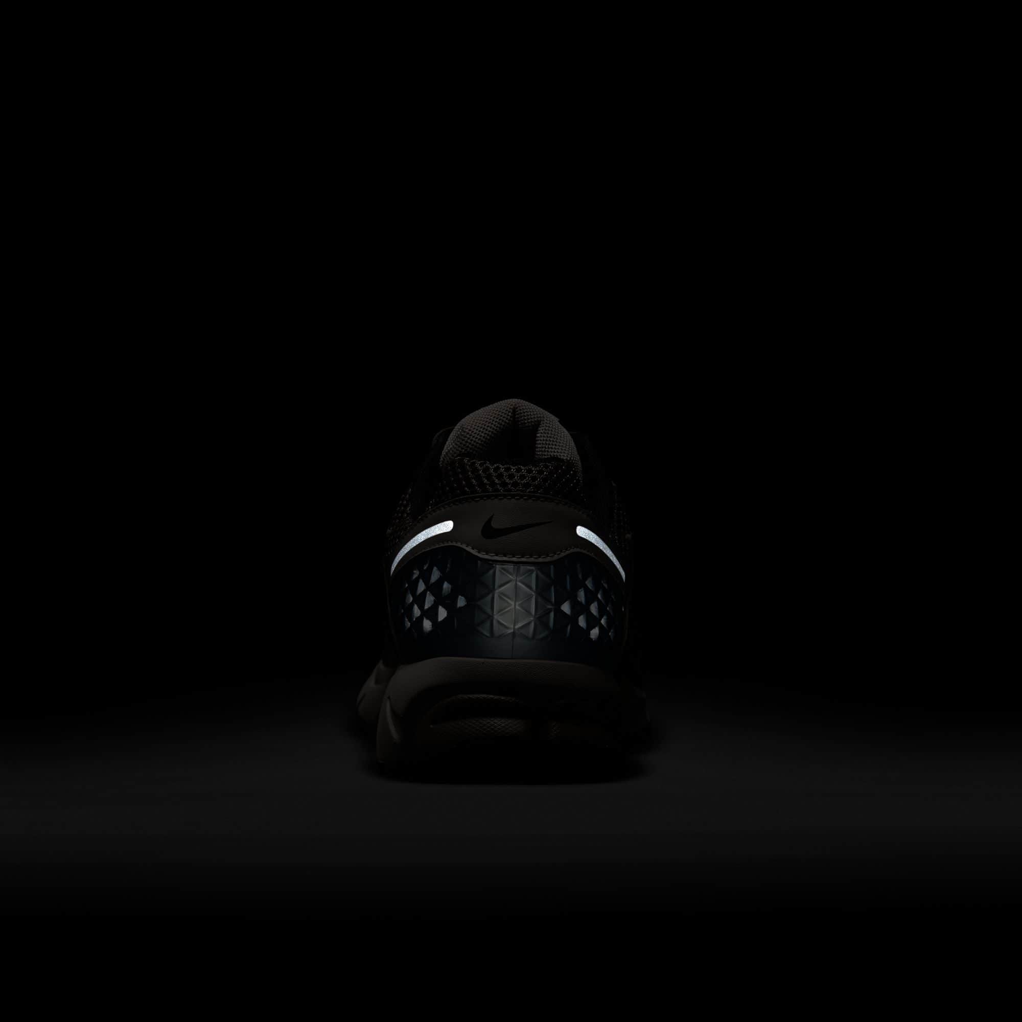 Nike Zoom Vomero 5 - Men's