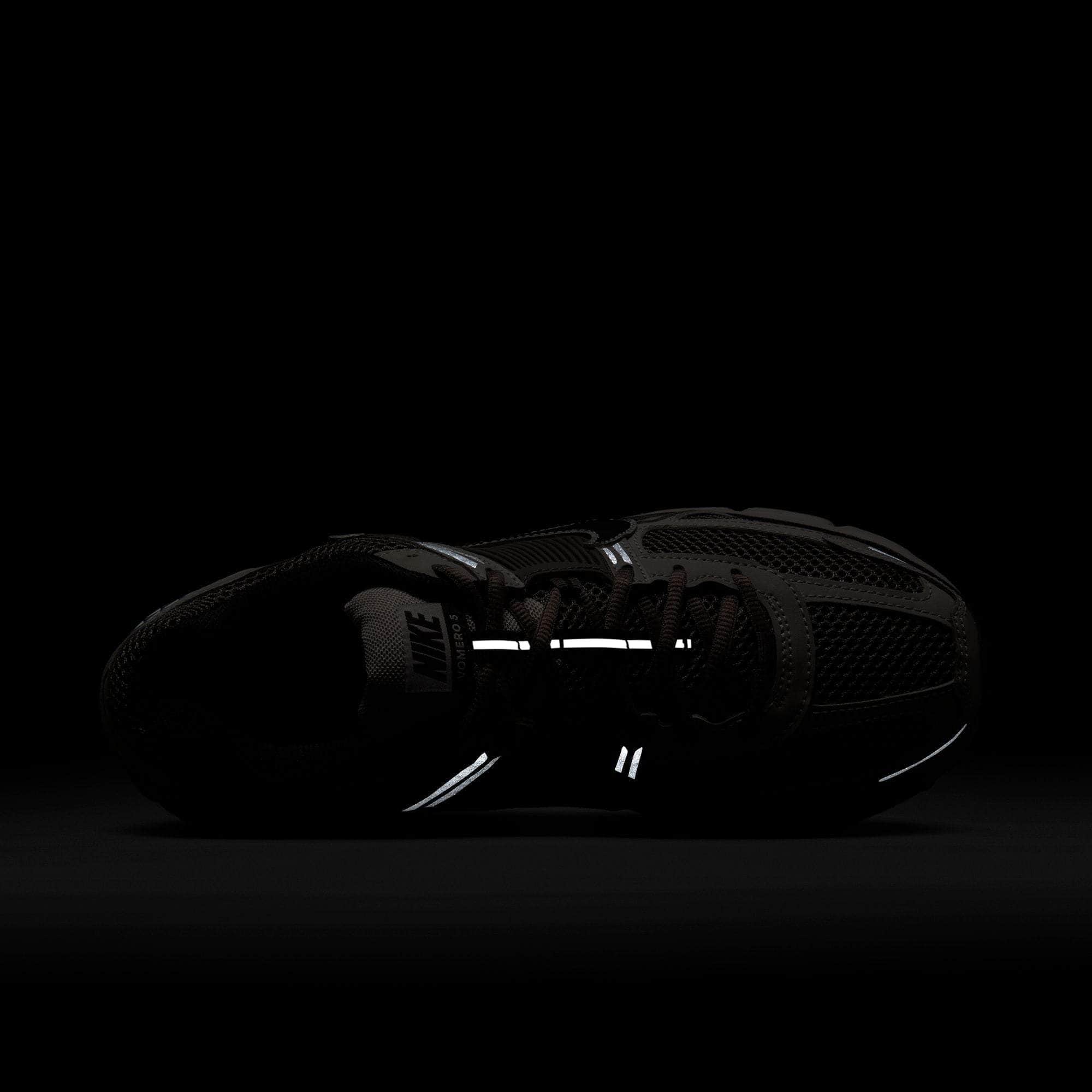 Nike Zoom Vomero 5 - Men's