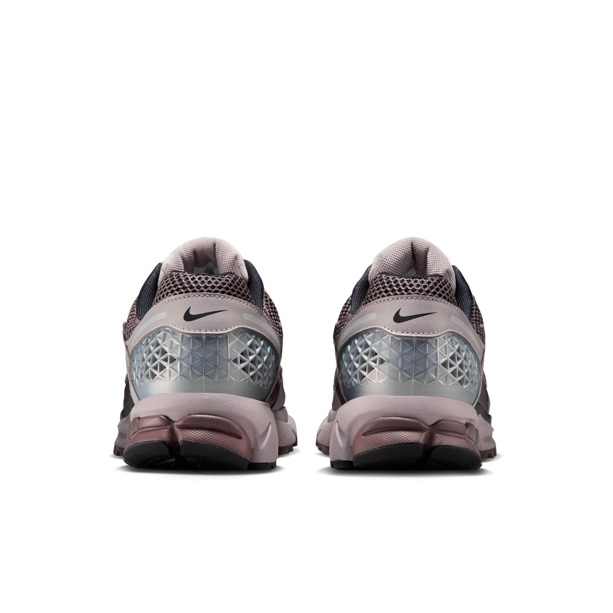 Nike Zoom Vomero 5 - Men's