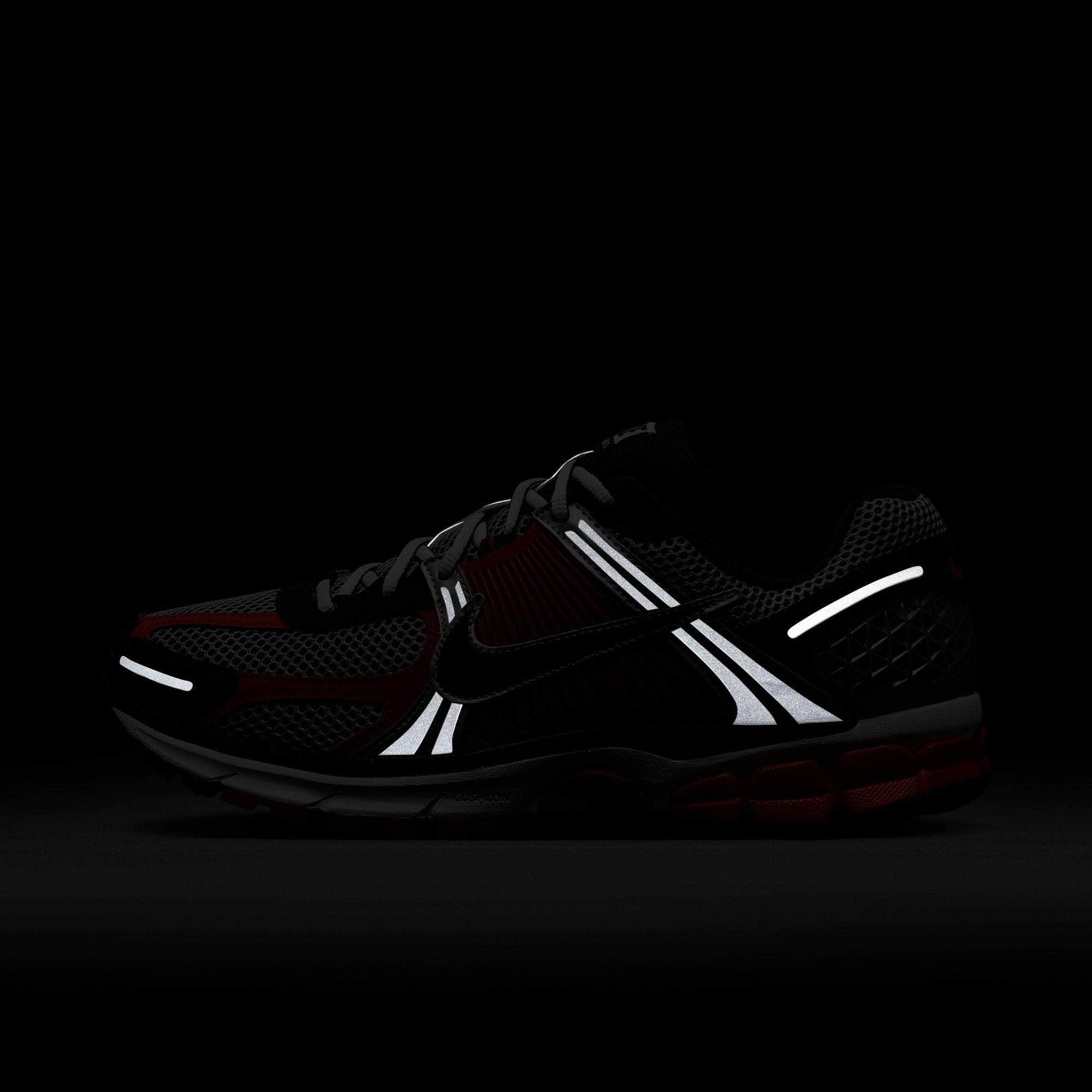 Nike Zoom Vomero 5 - Men's