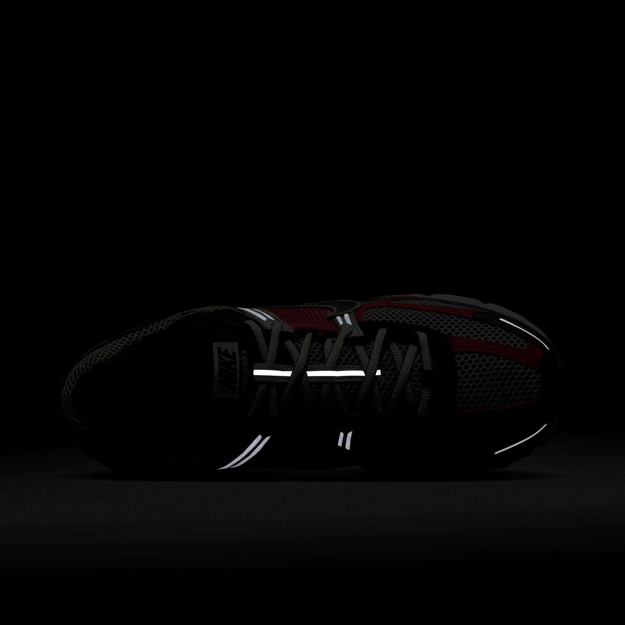 Nike Zoom Vomero 5 - Men's