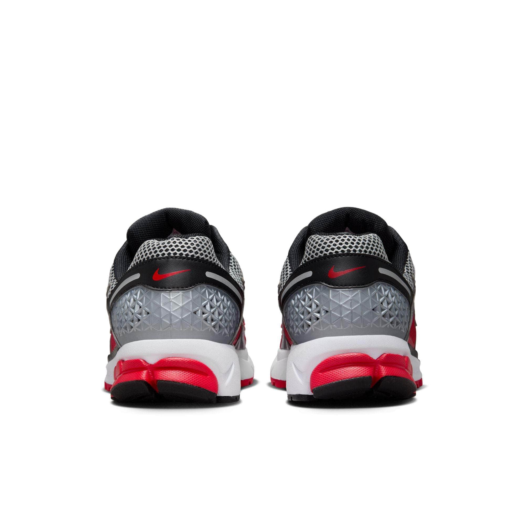 Nike Zoom Vomero 5 - Men's