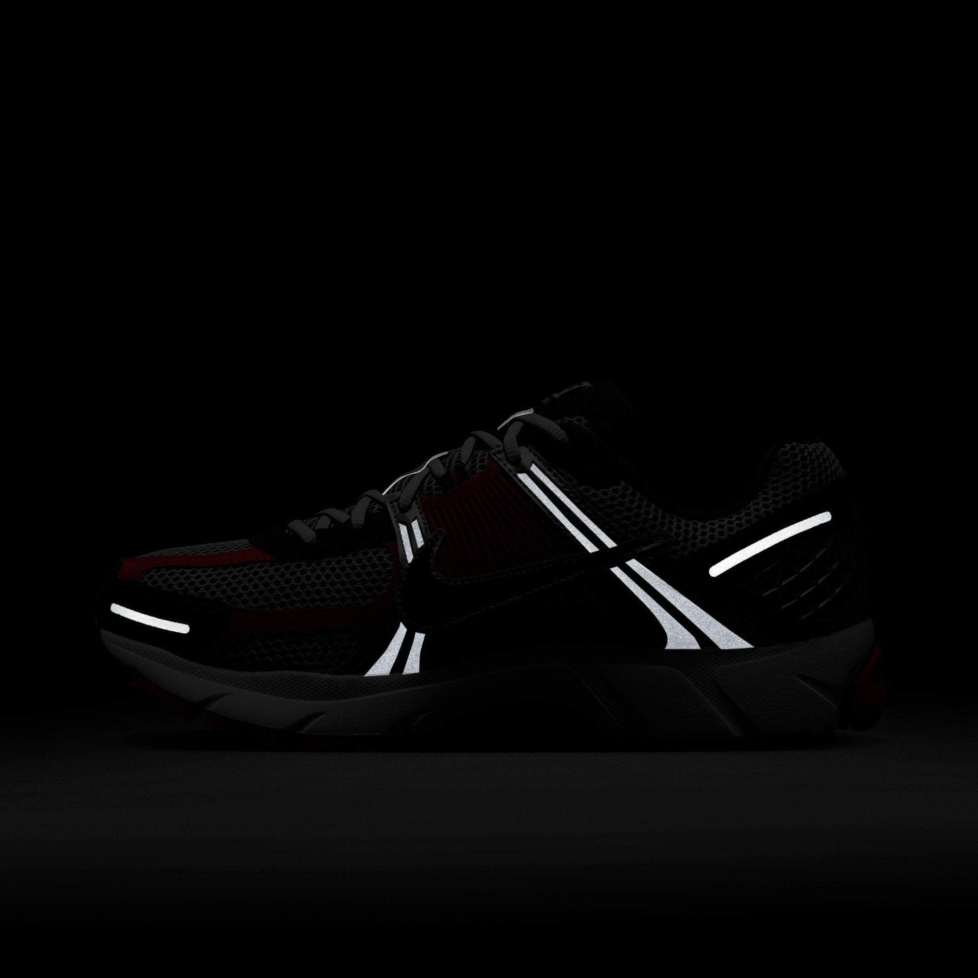 Nike Zoom Vomero 5 - Men's