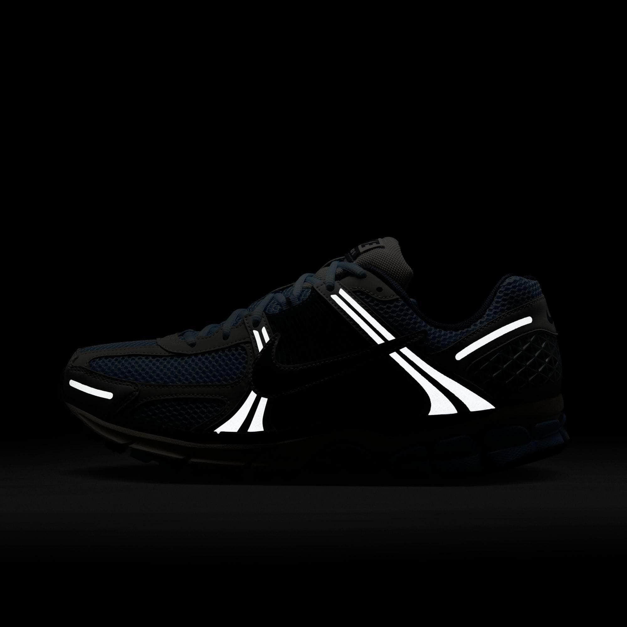 Nike Zoom Vomero 5 - Men's