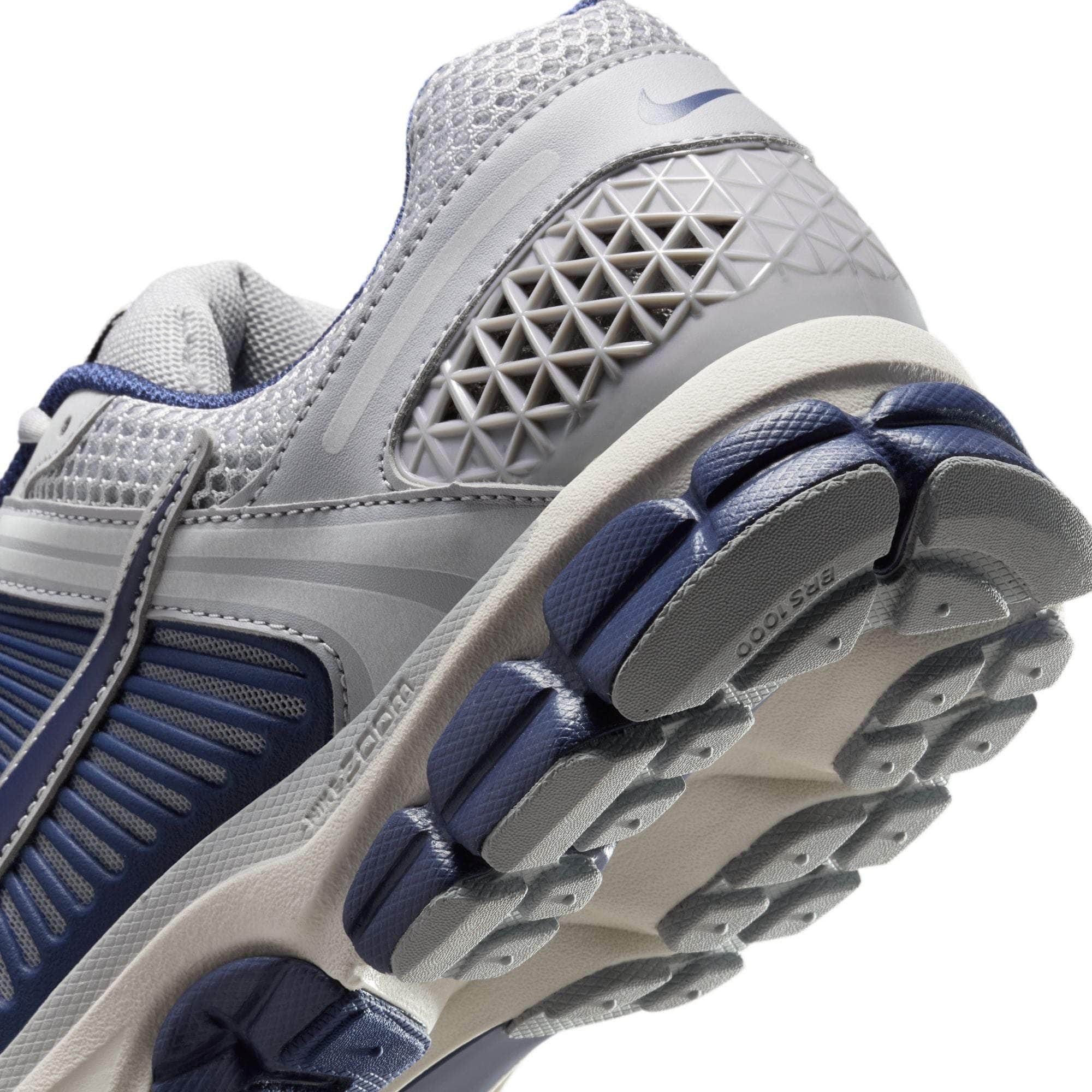 Nike Zoom Vomero 5 "Yankees" - Men's