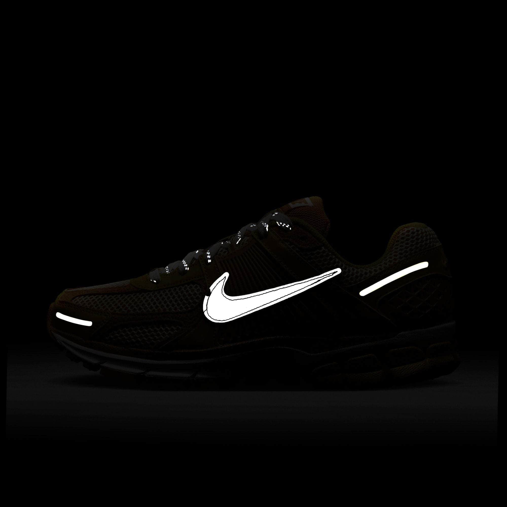 Nike Zoom Vomero 5 - Men's
