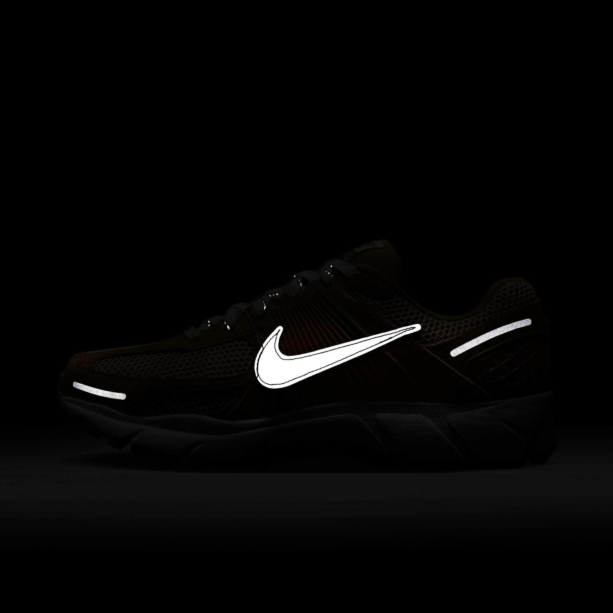 Nike Zoom Vomero 5 - Men's